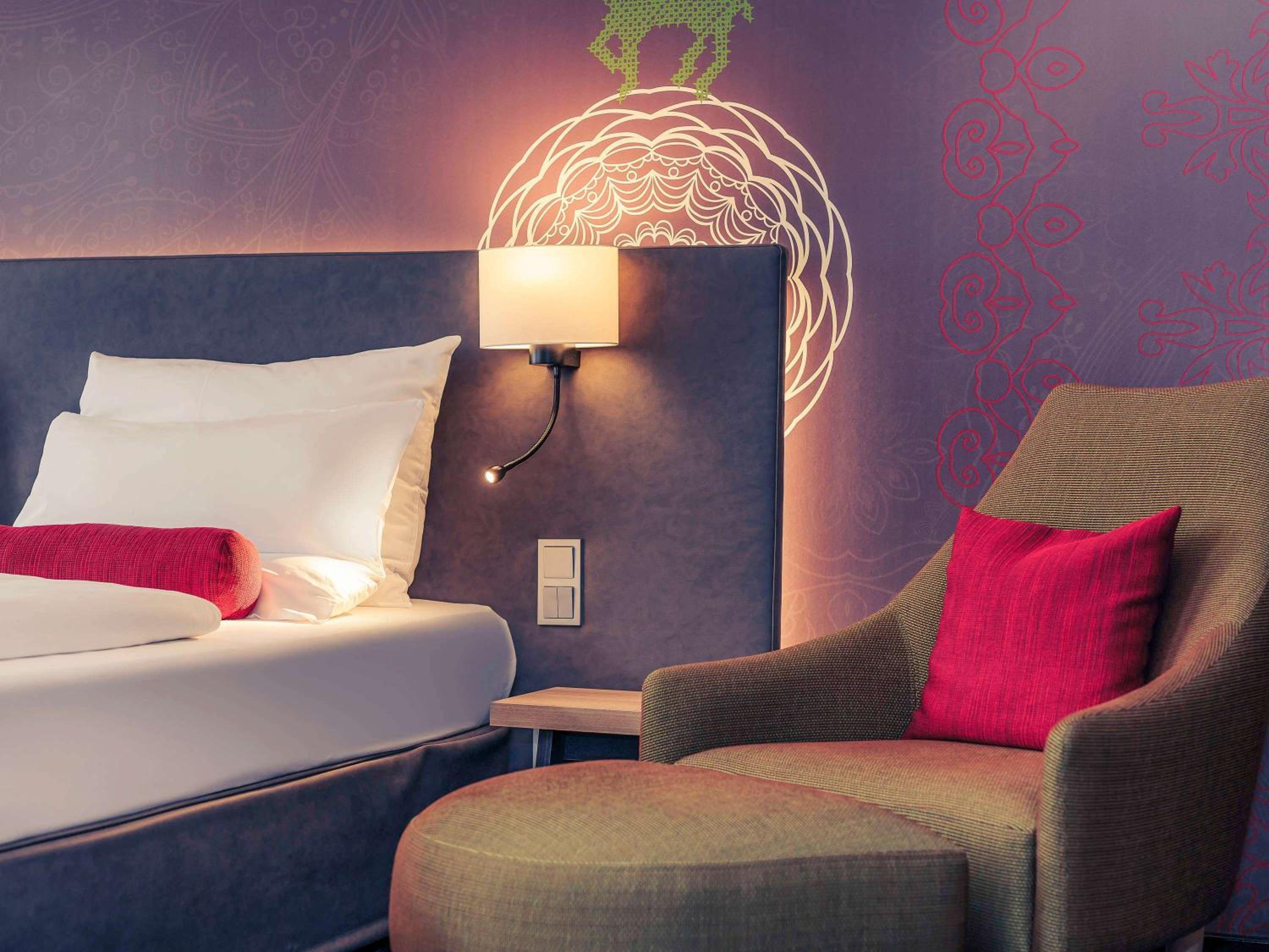 Superior Twin Room thumbnail 5