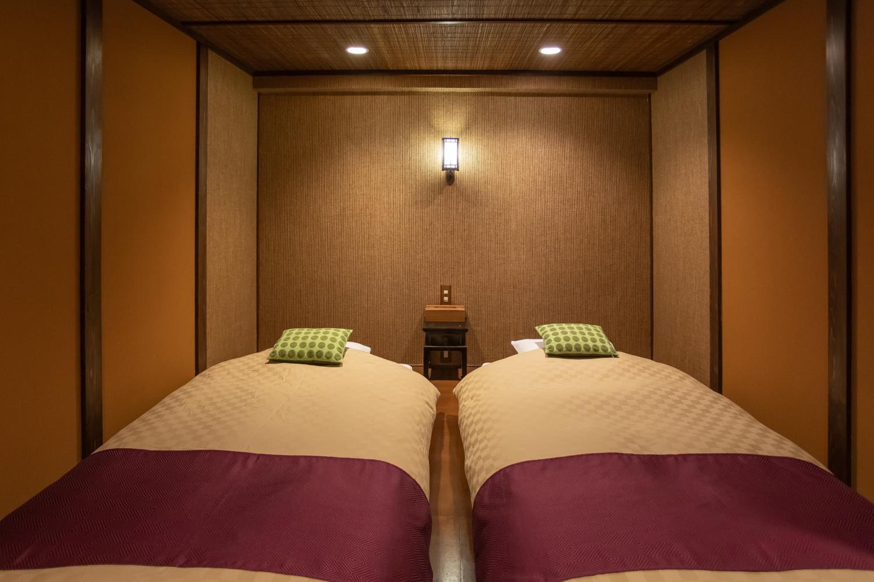Quadruple Room with Private Bathroom