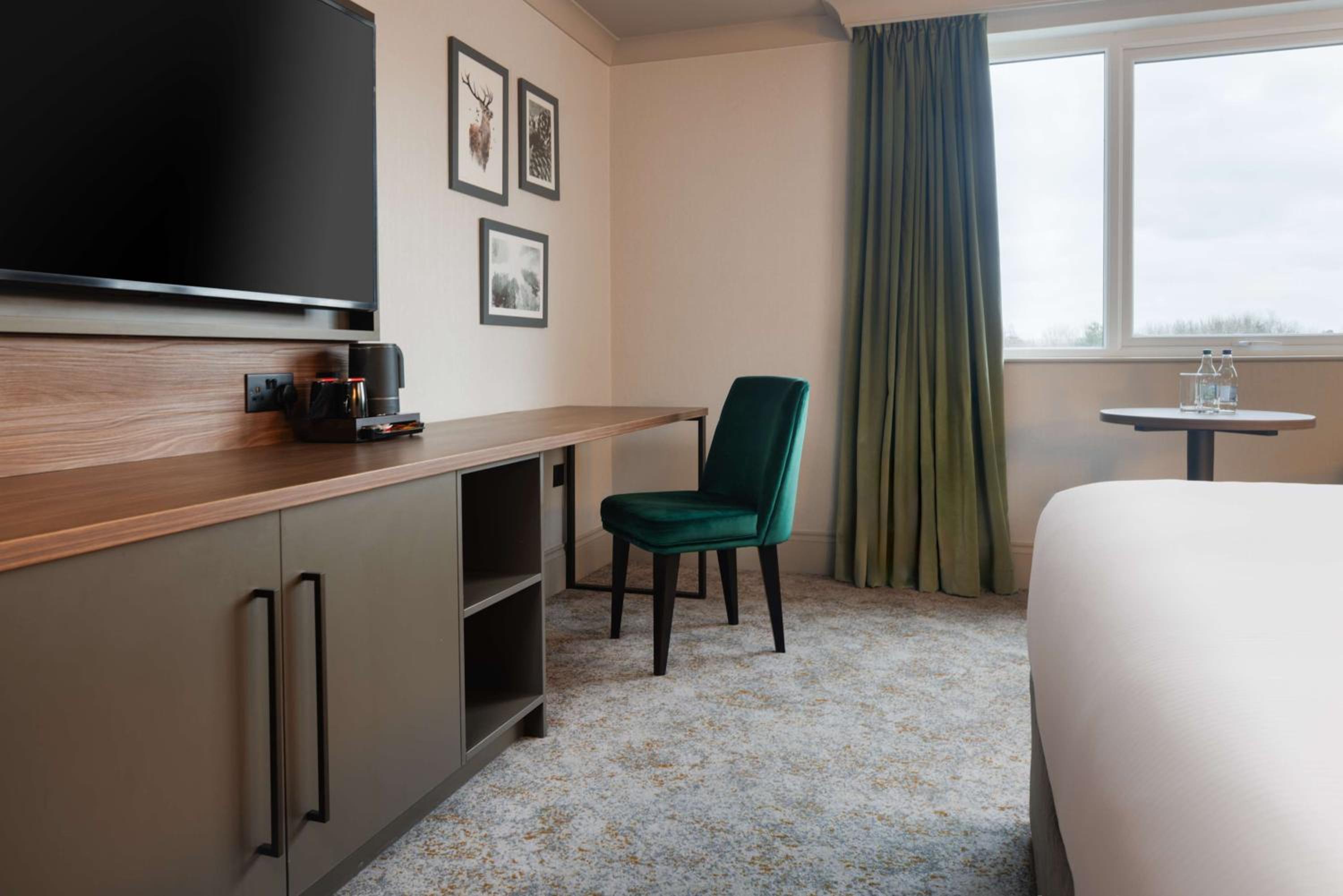 King Guest Room - Photo 1