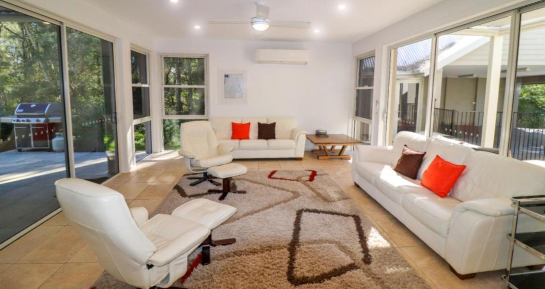 Six-Bedroom Holiday Home photo 1