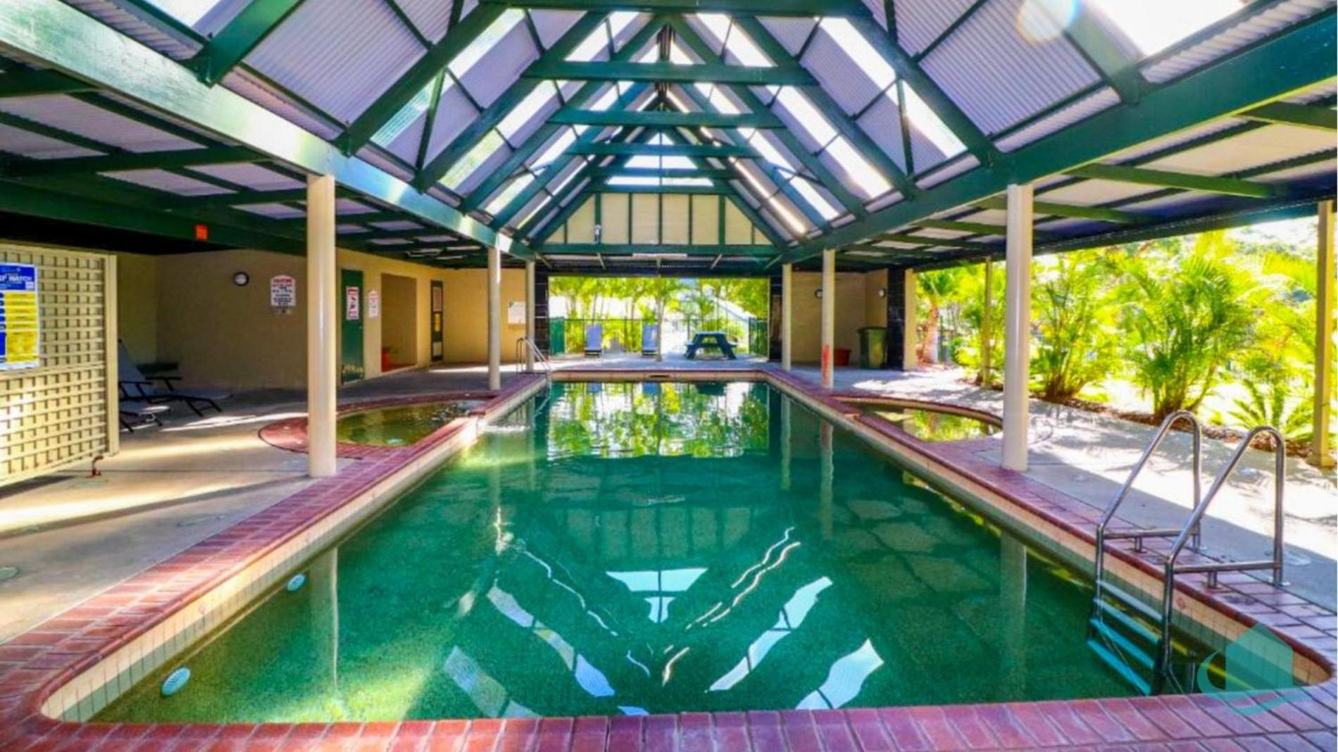 Six-Bedroom Holiday Home photo 2
