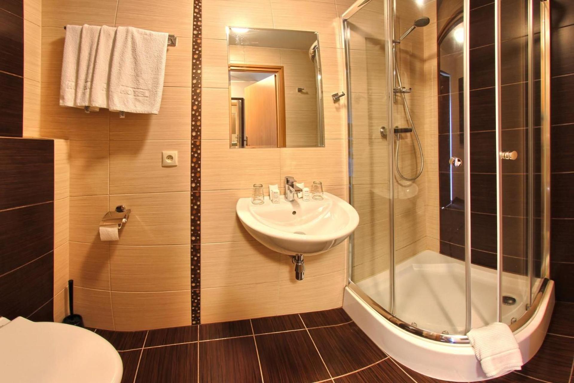 Economy Double or Twin Room photo 3