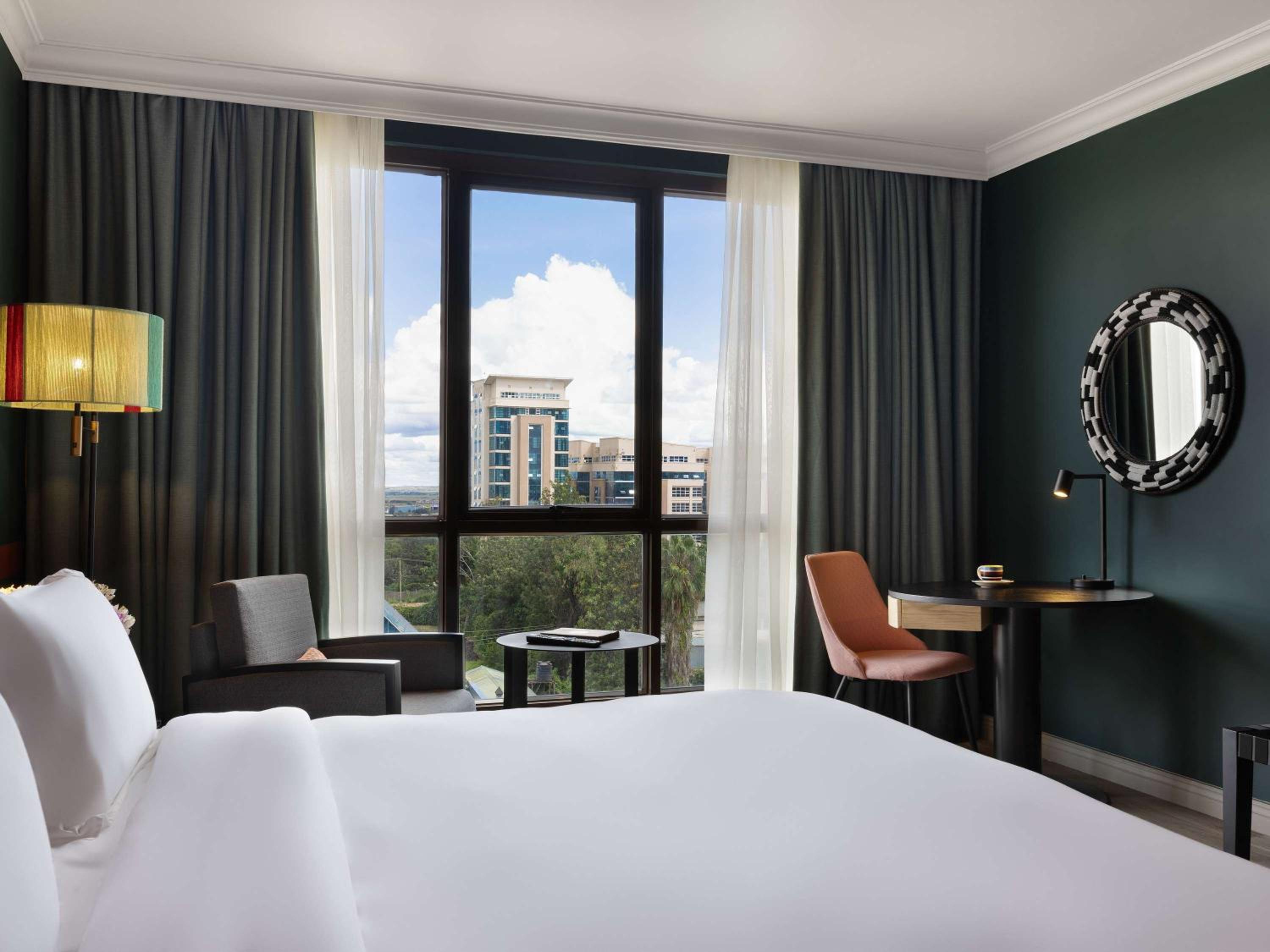 Superior King Room - Photo 1