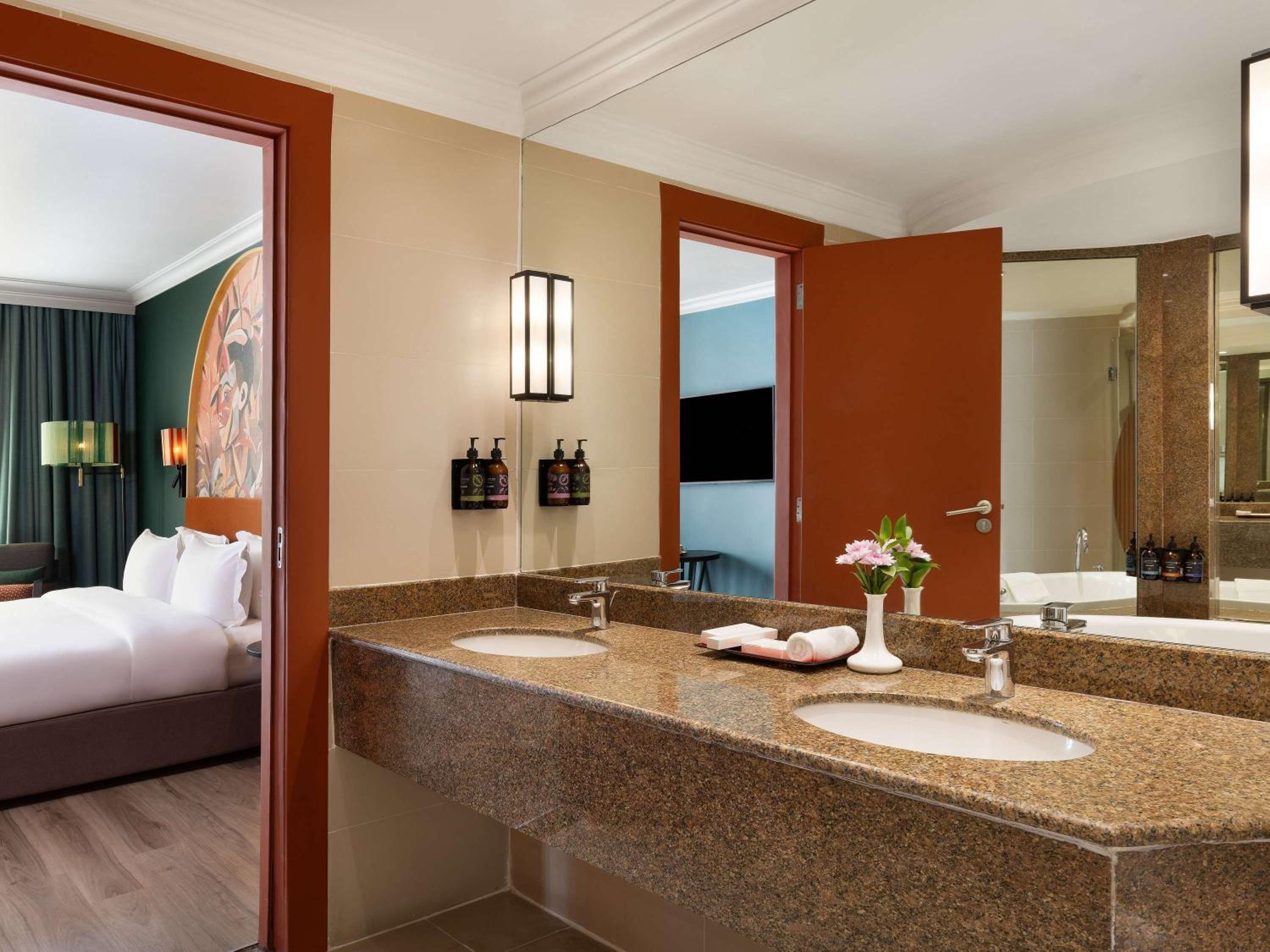 Executive Club Room - Photo 3