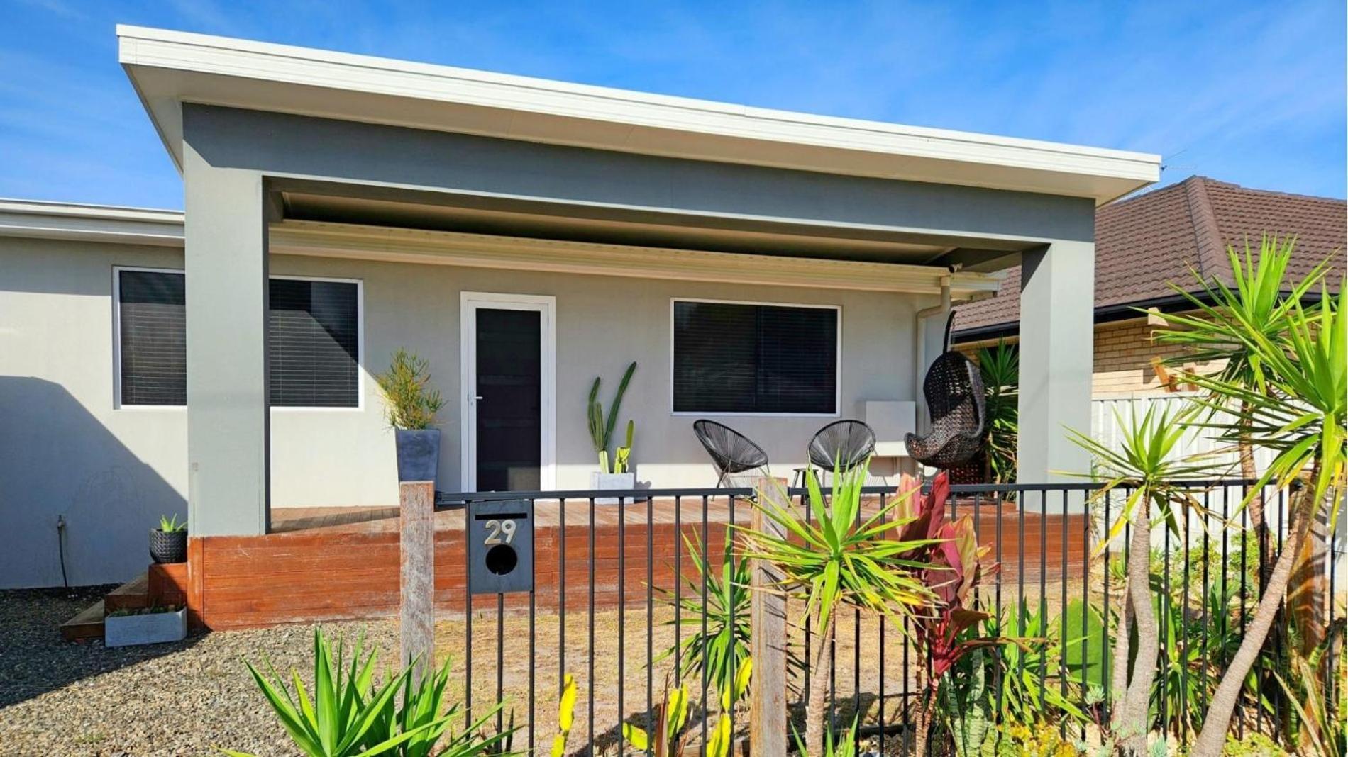 Two-Bedroom House photo 2
