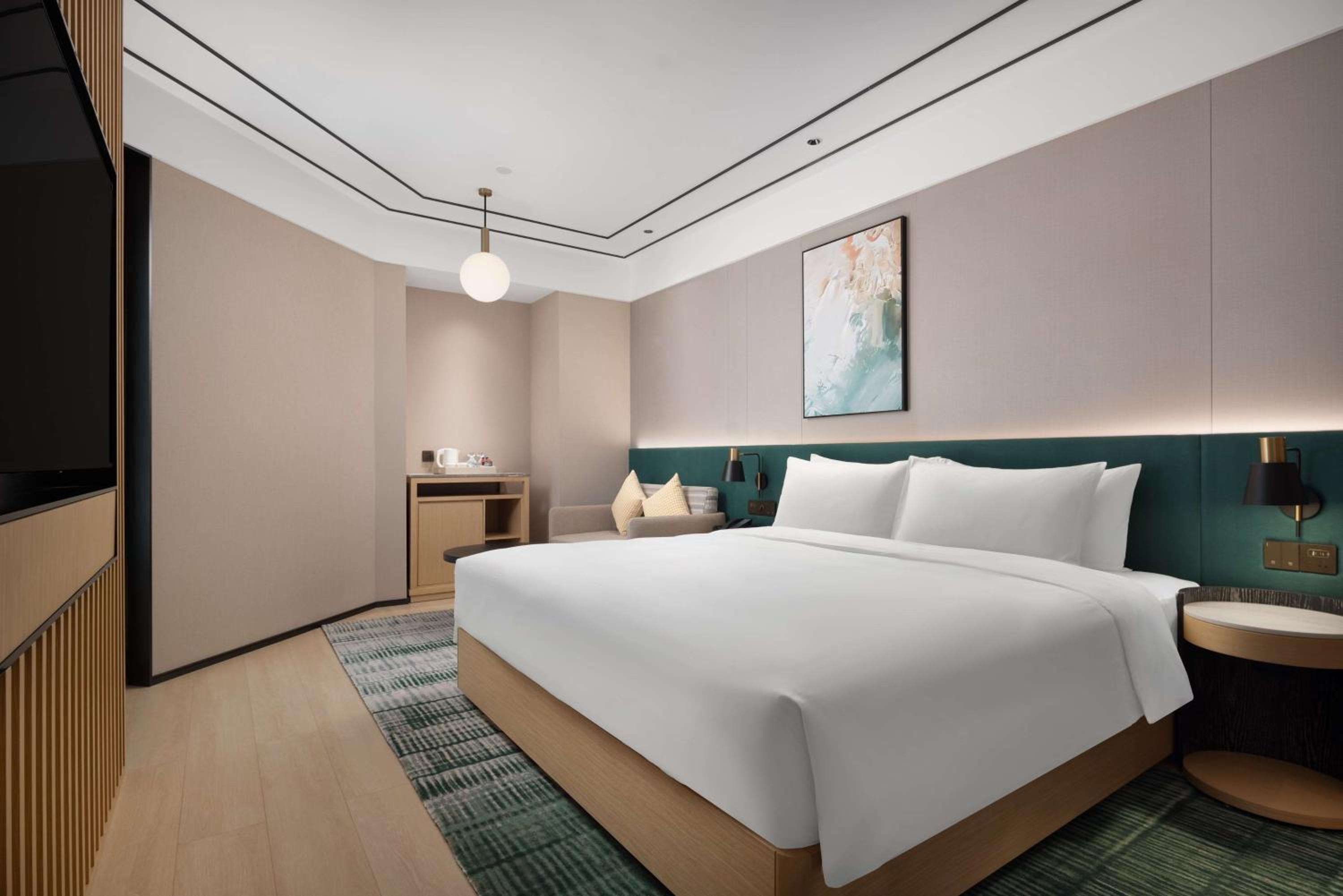 Deluxe King Room