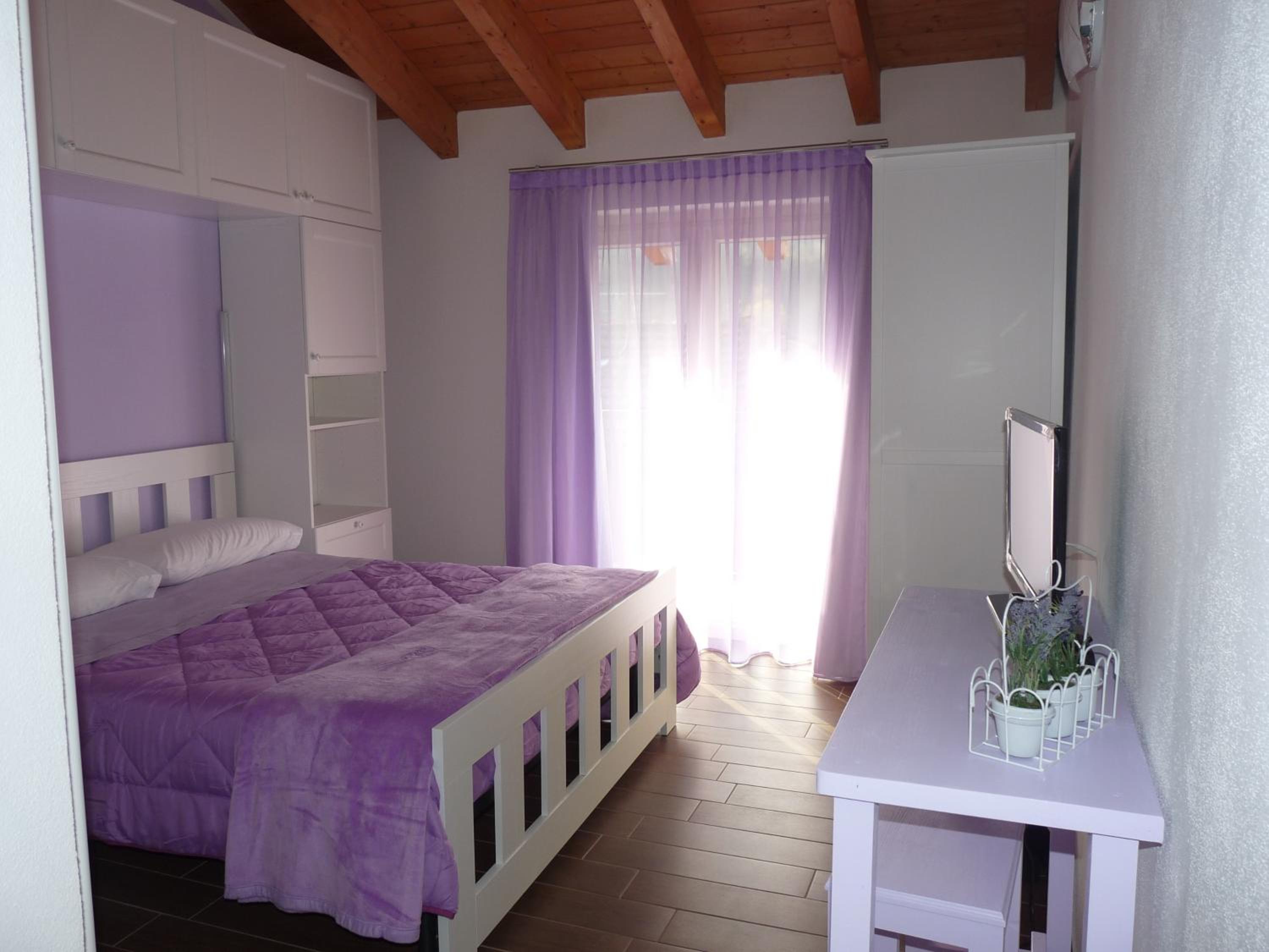 Deluxe King Room photo 2