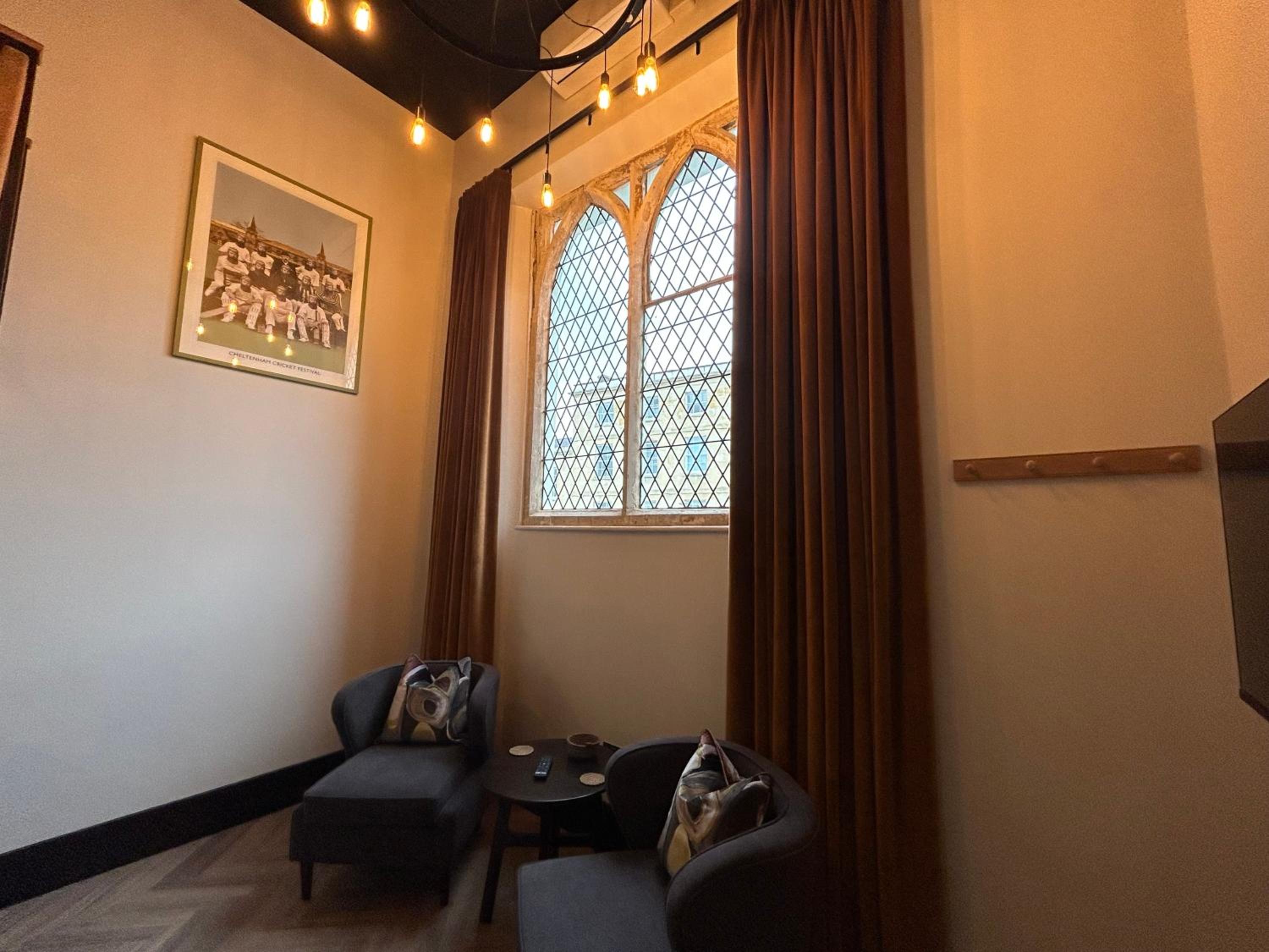 Deluxe Double Room - Photo 23