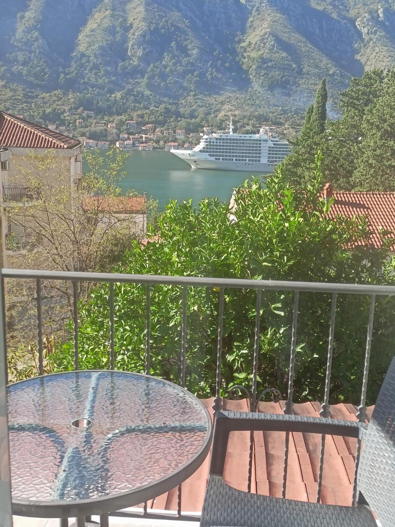 Apartment with Sea View - Photo 22