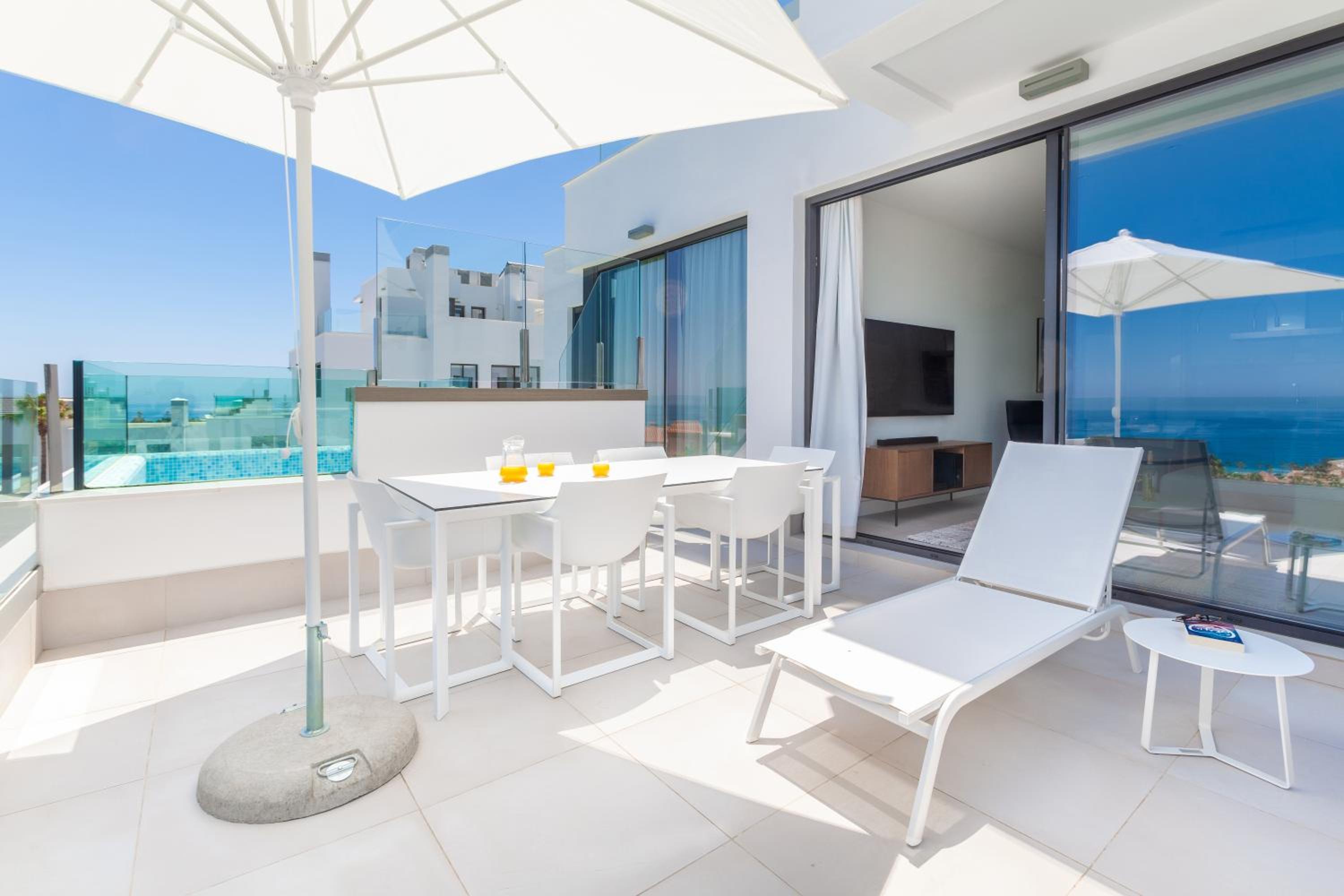 Luxury Two Bedroom Residence with Private Pool photo 3