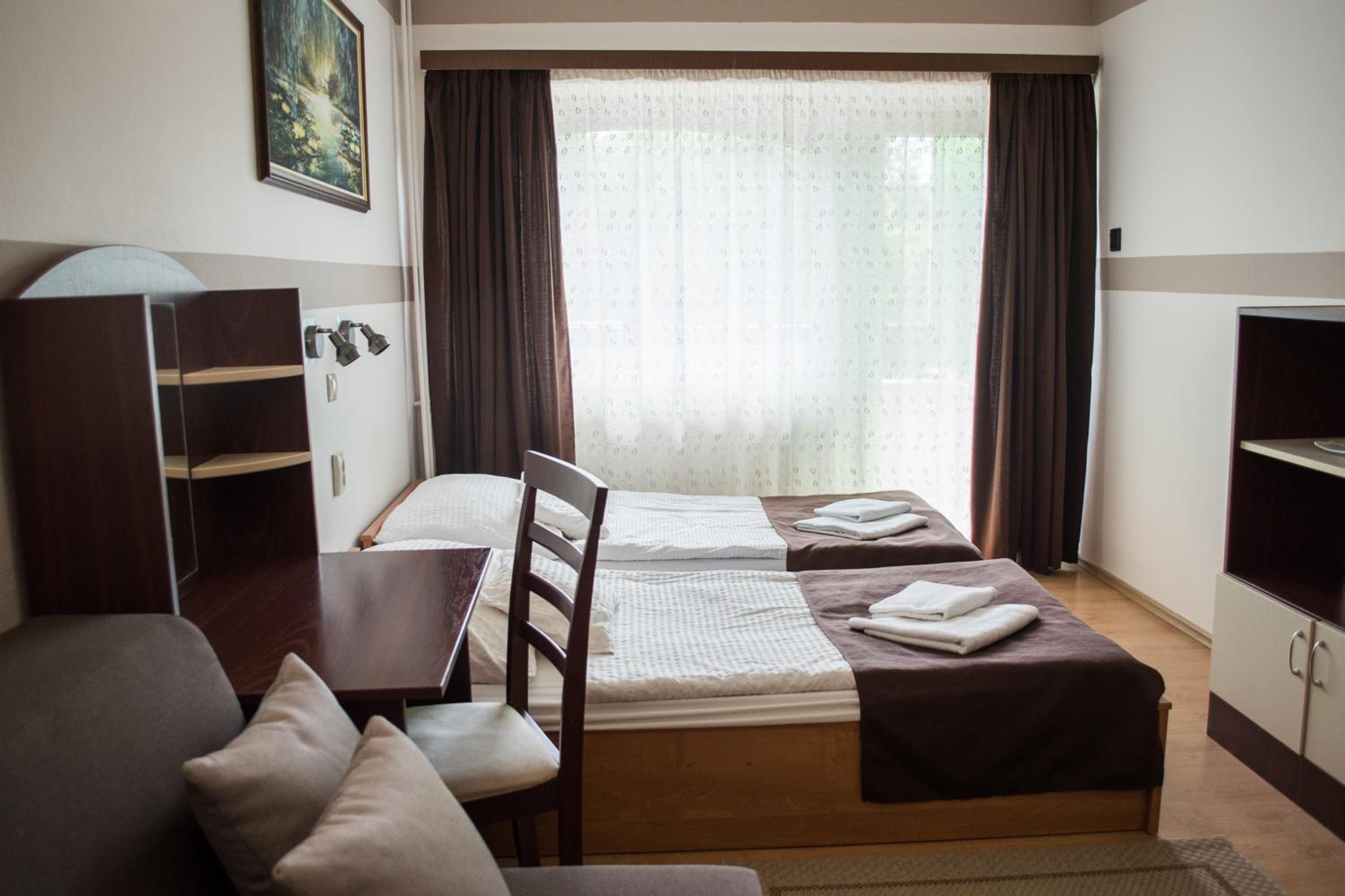 Twin Room with Balcony photo 2