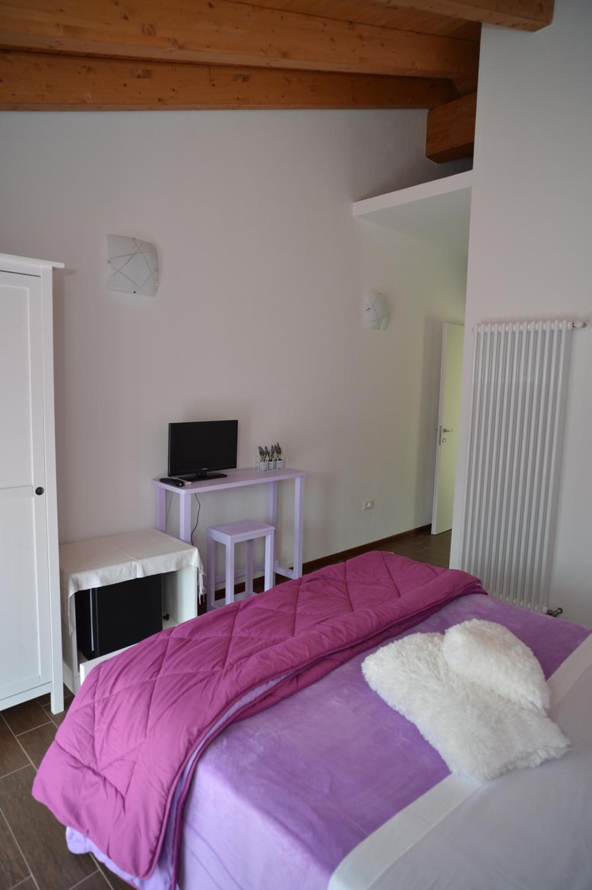 Deluxe King Room photo 1