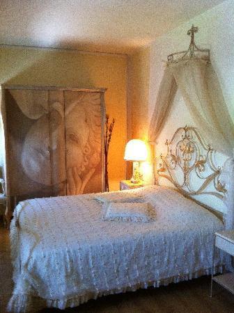 Deluxe Room (2 Adults + 1 Child) photo 1