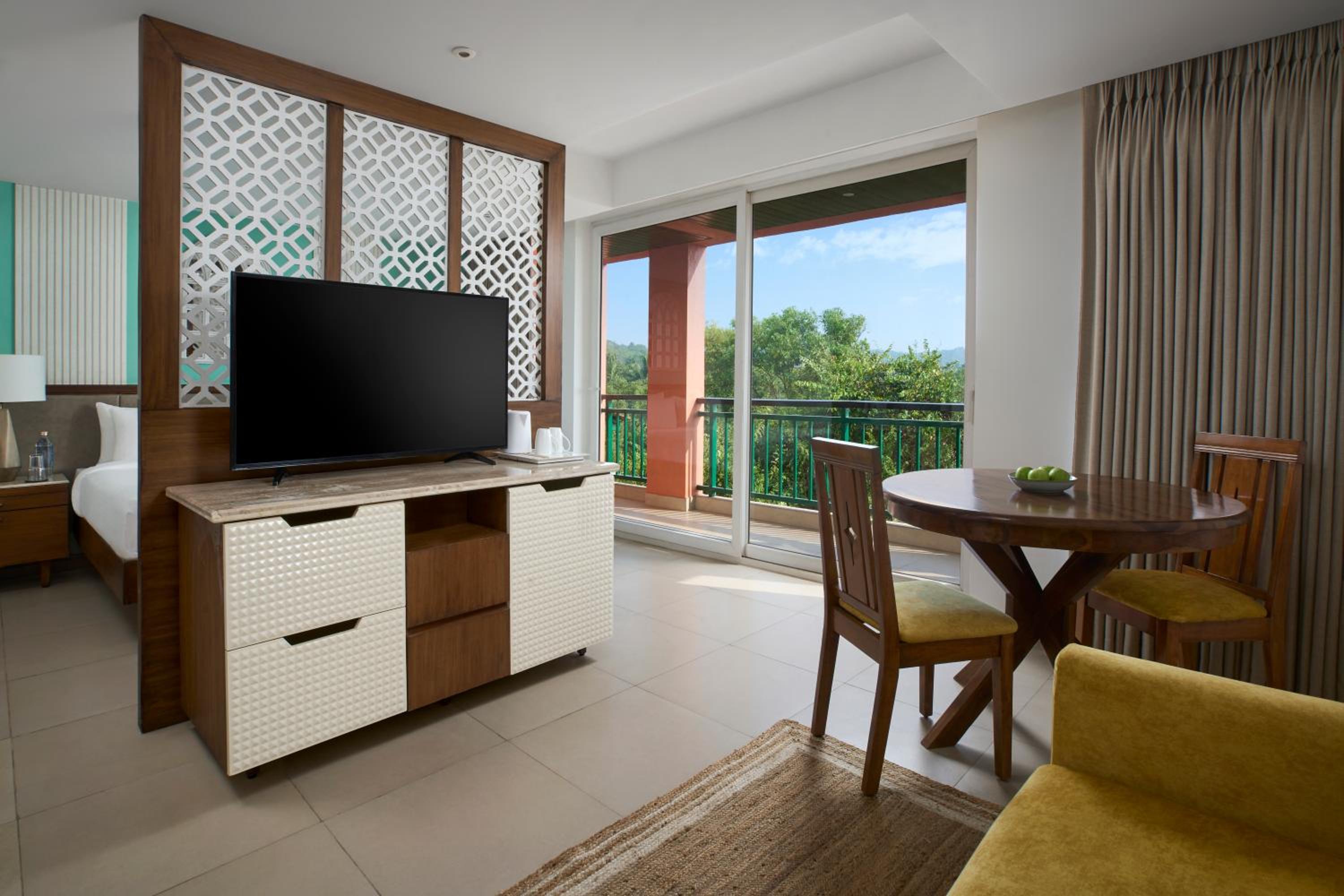 One-Bedroom Suite - Beer on arrival, Happy Hours (6-8PM)