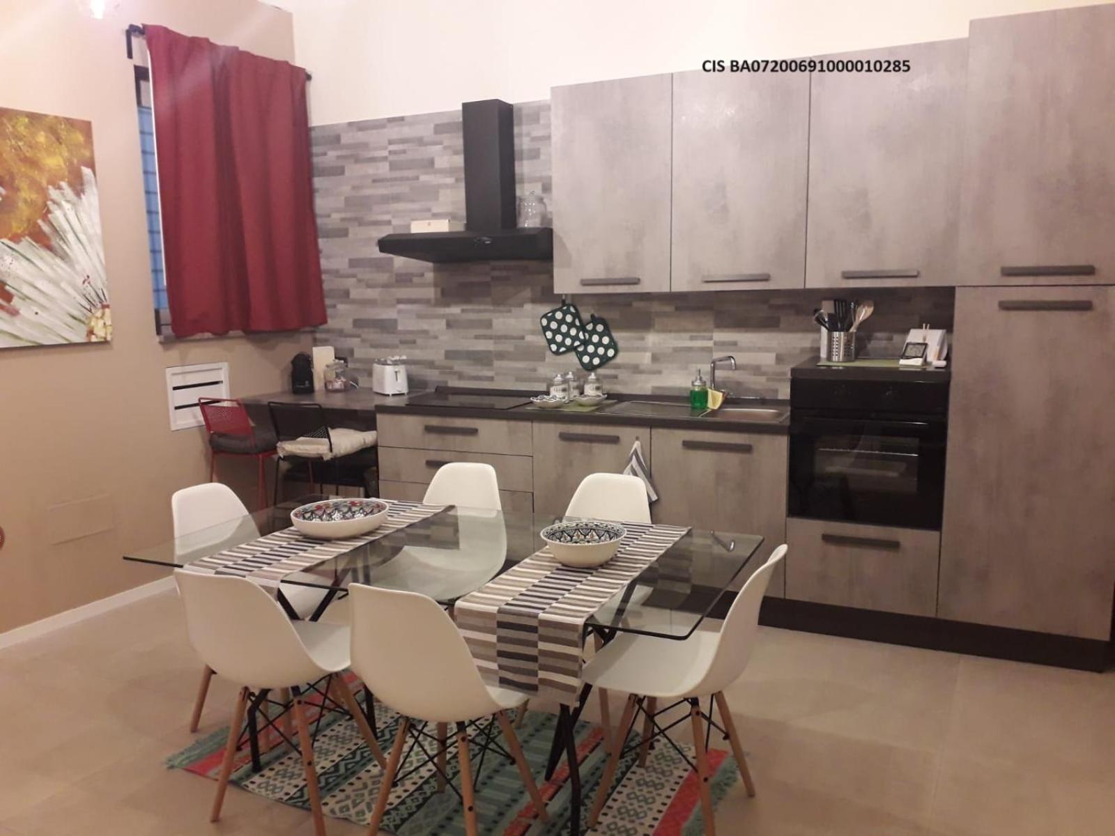 Two-Bedroom House - Photo 27
