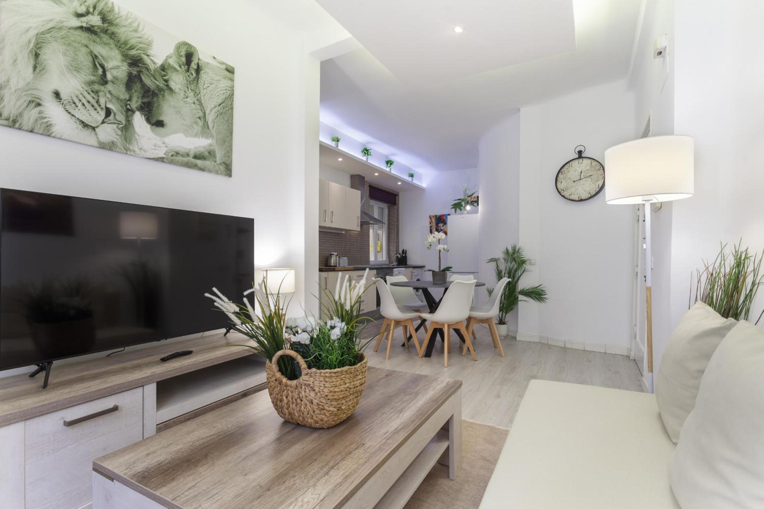 Apartamento de Tres Habitaciones III