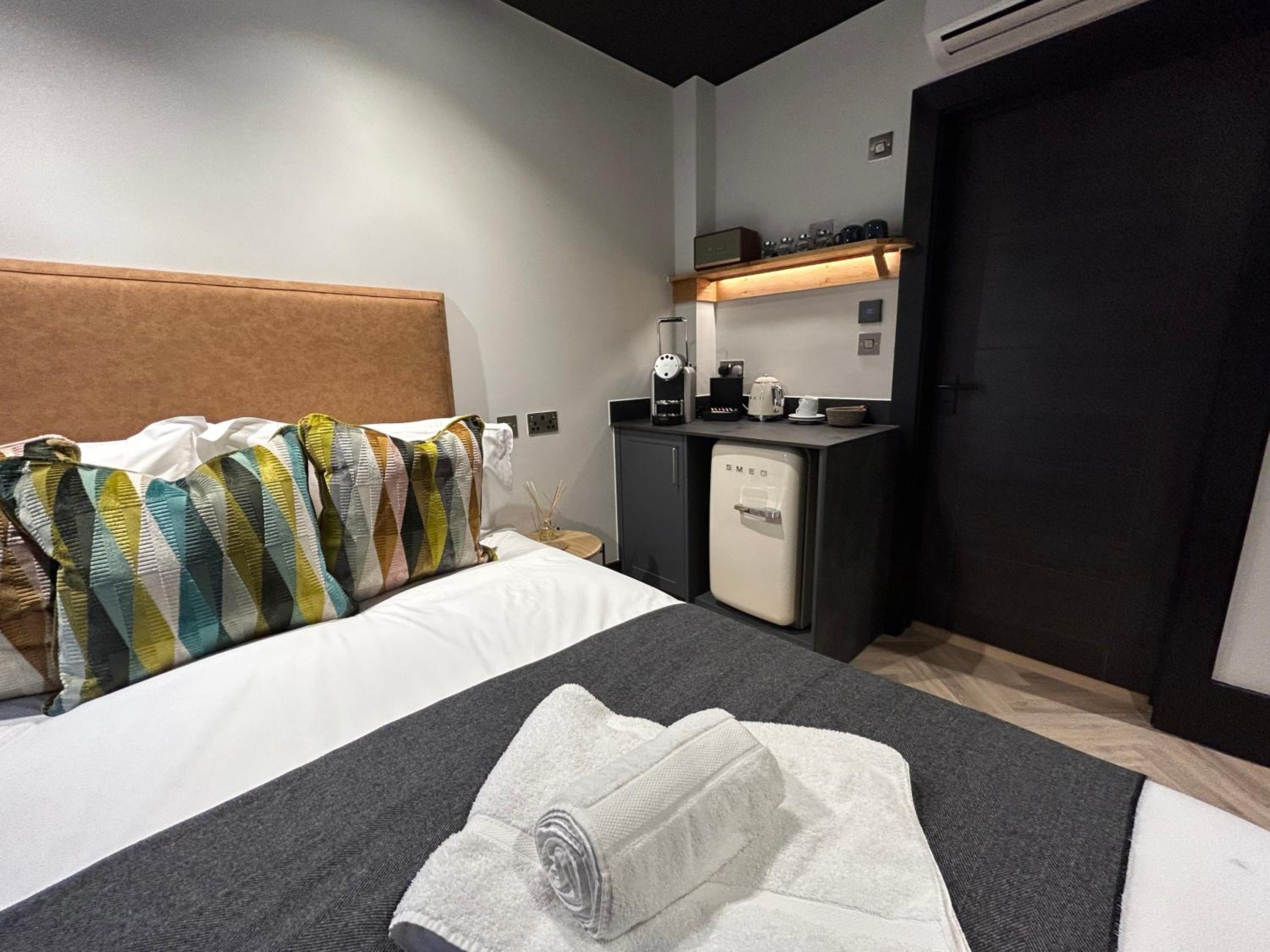 Standard Double Room - Photo 19