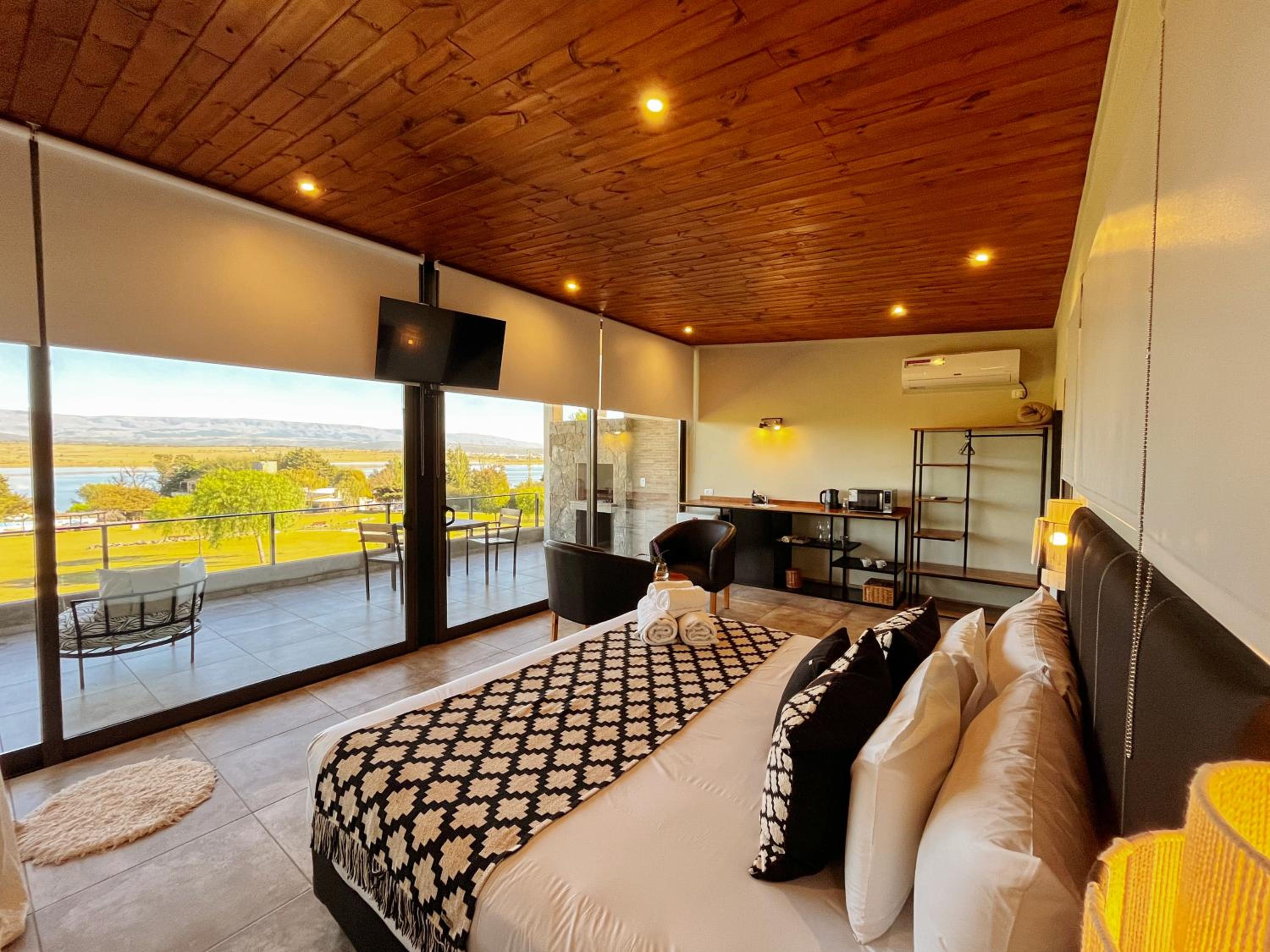 Suite With Spa Bath photo 3