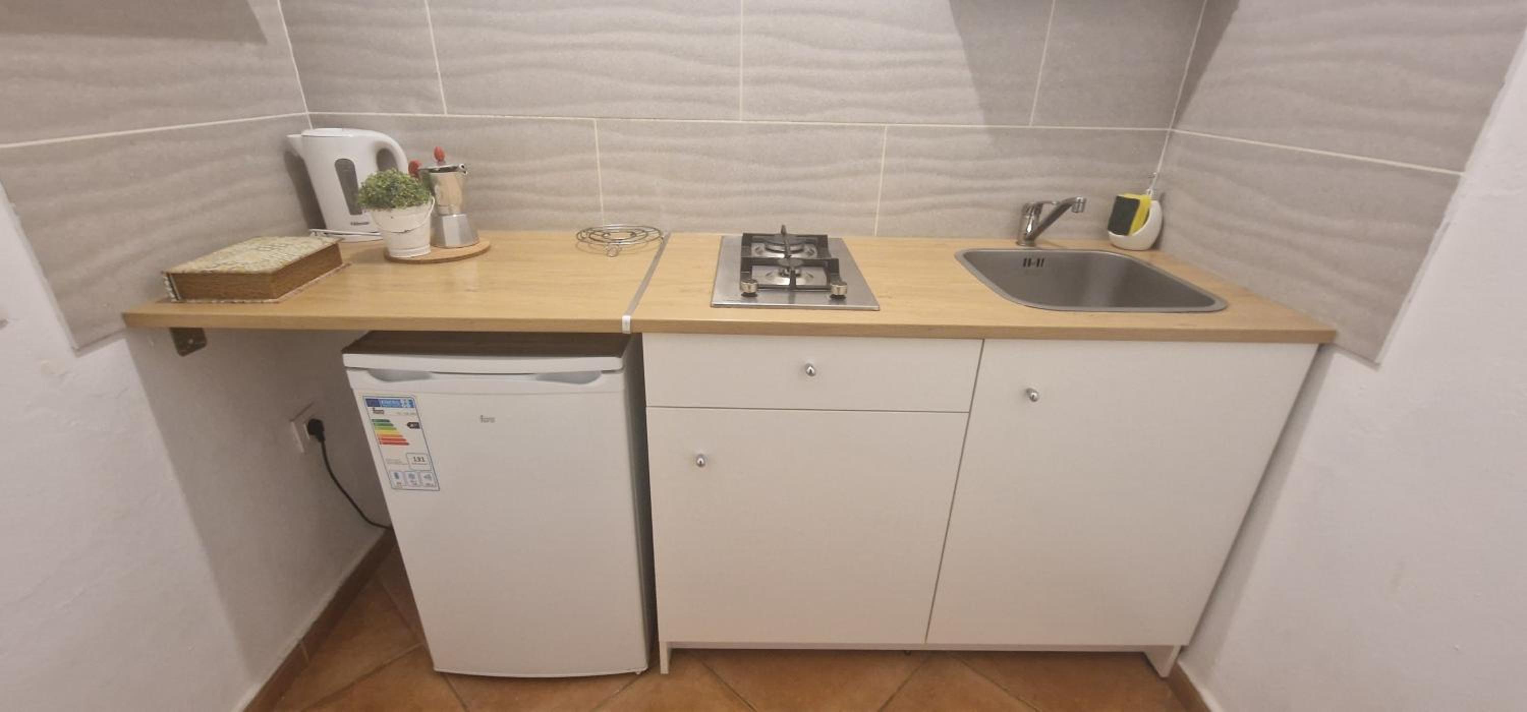One-Bedroom Apartment photo 2