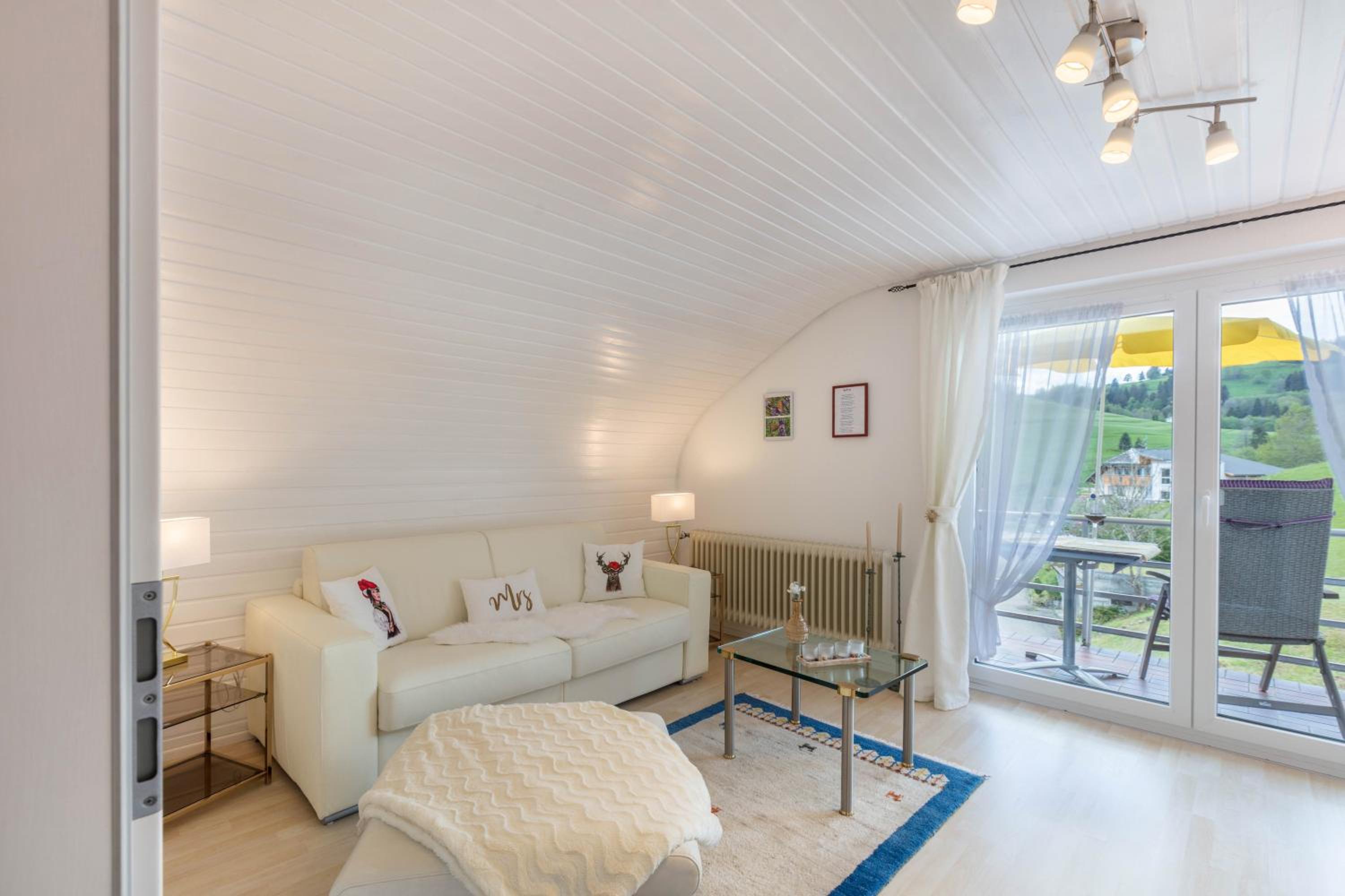 Superior One-Bedroom Apartment with Balcony