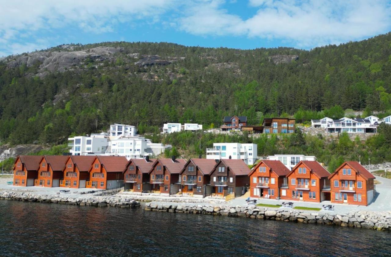Three-Bedroom Apartment with Sea View photo 1