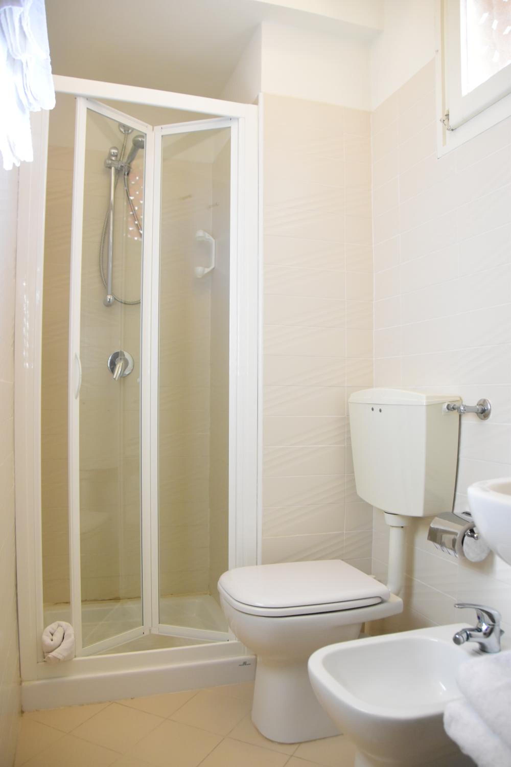 Classic Quadruple Room photo 2