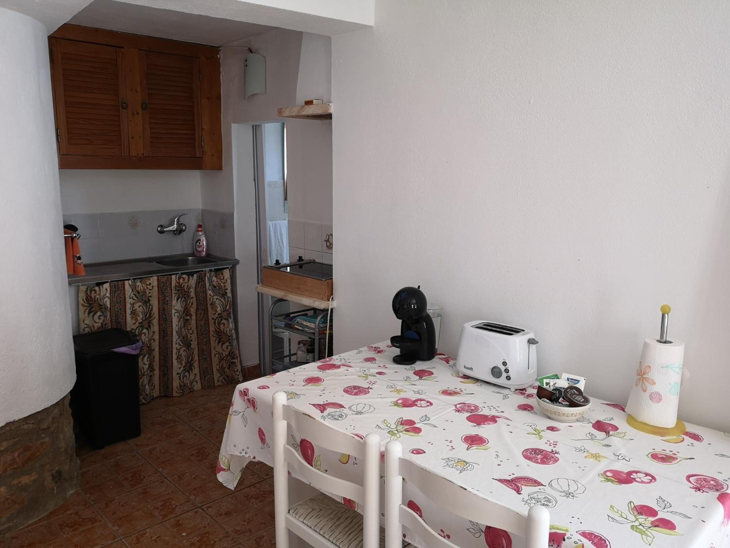 Deluxe Double Room (2 Adults + 1 Child) photo 2