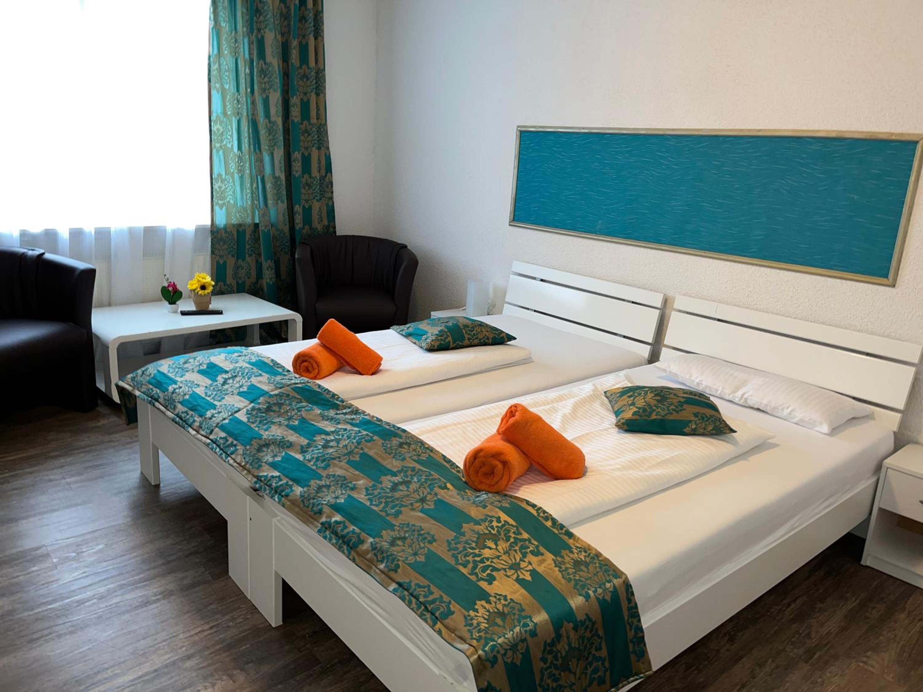 Budget Double Room photo 3