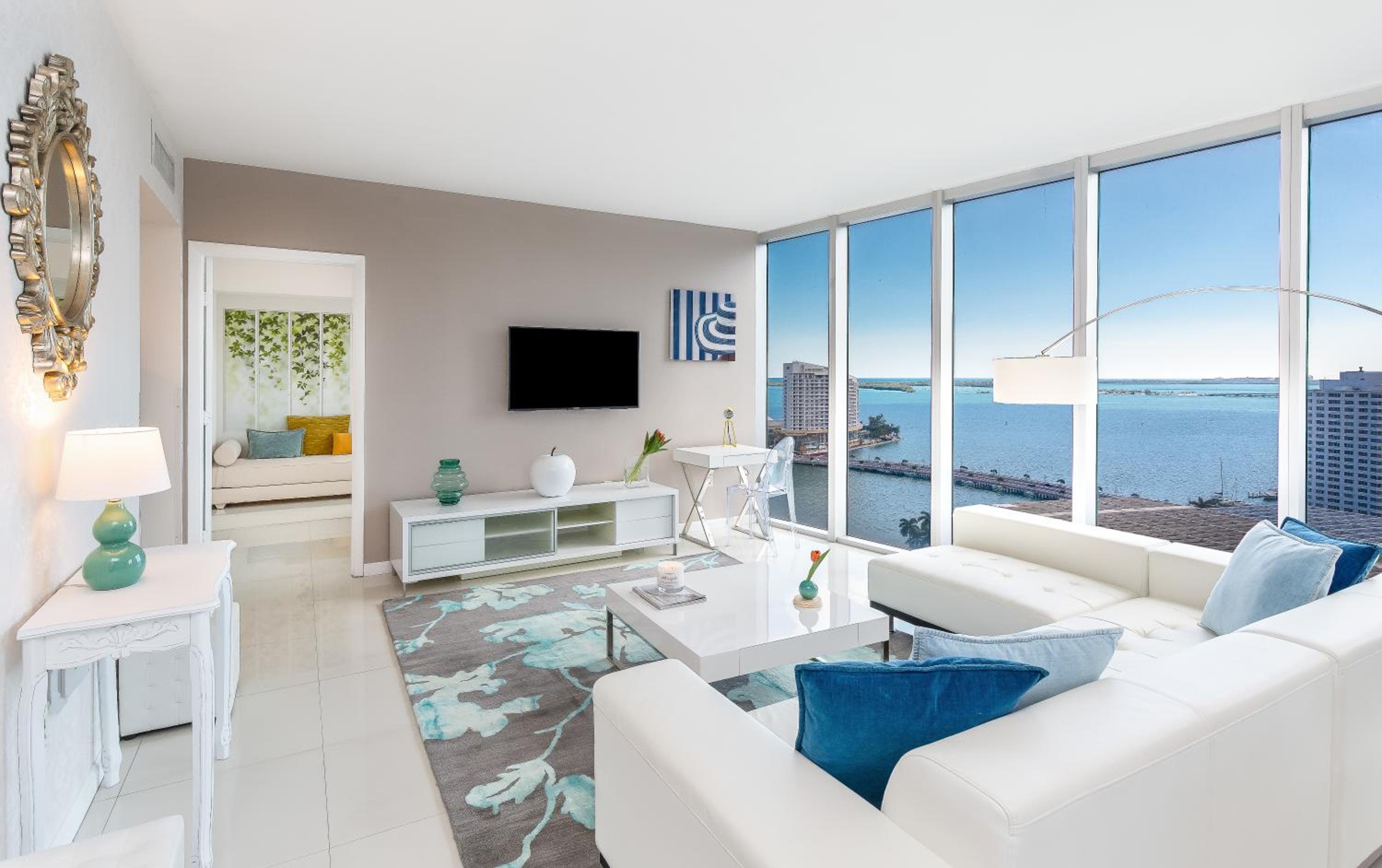 Boutique Two Bedroom Ocean Views Design Balcony thumbnail 6