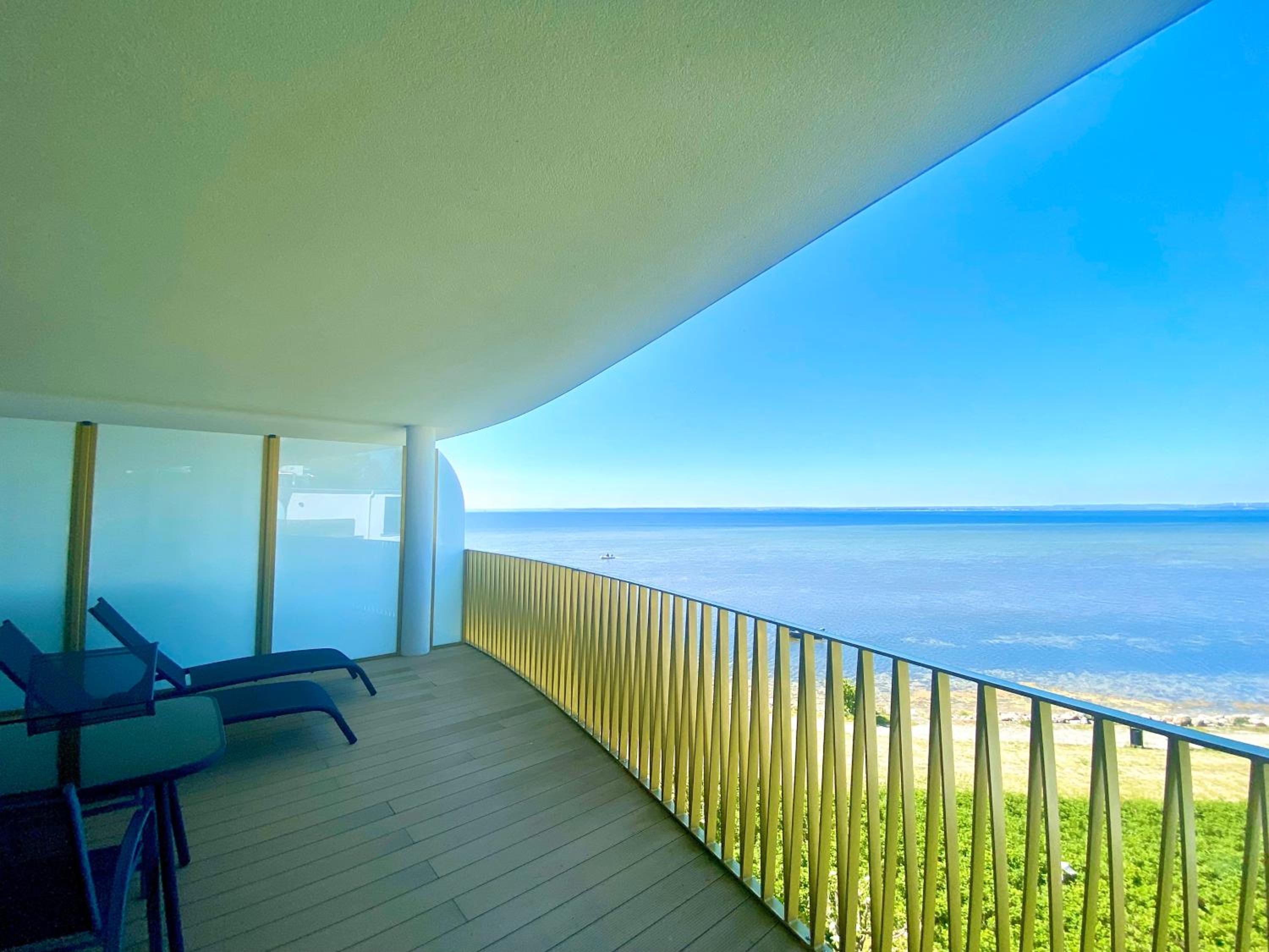 Apartment with Bay View - Photo 6