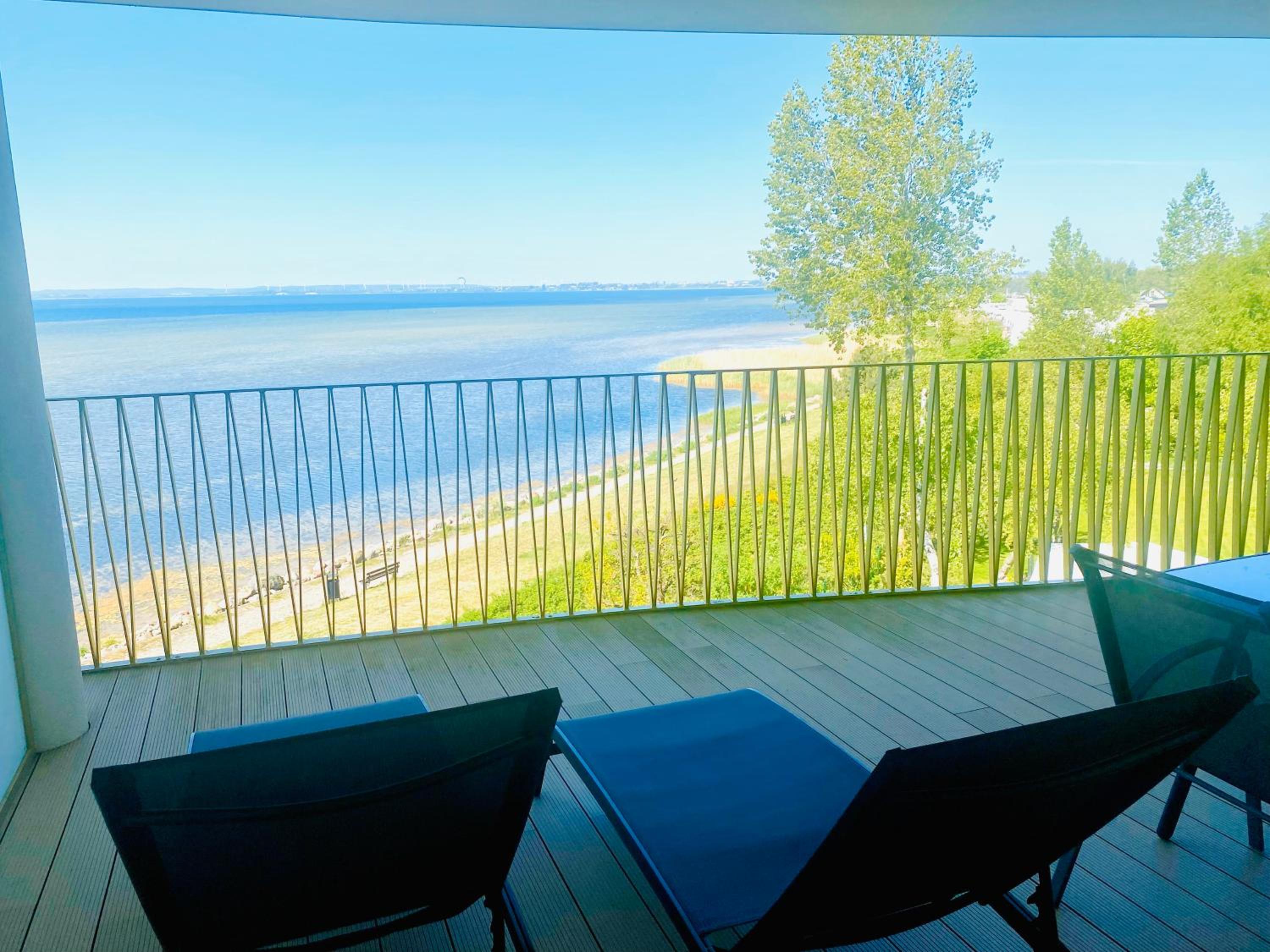 Apartment with Bay View - Photo 5