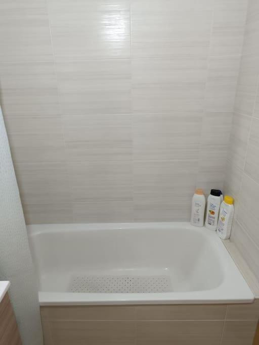 Three-Bedroom Apartment photo 2