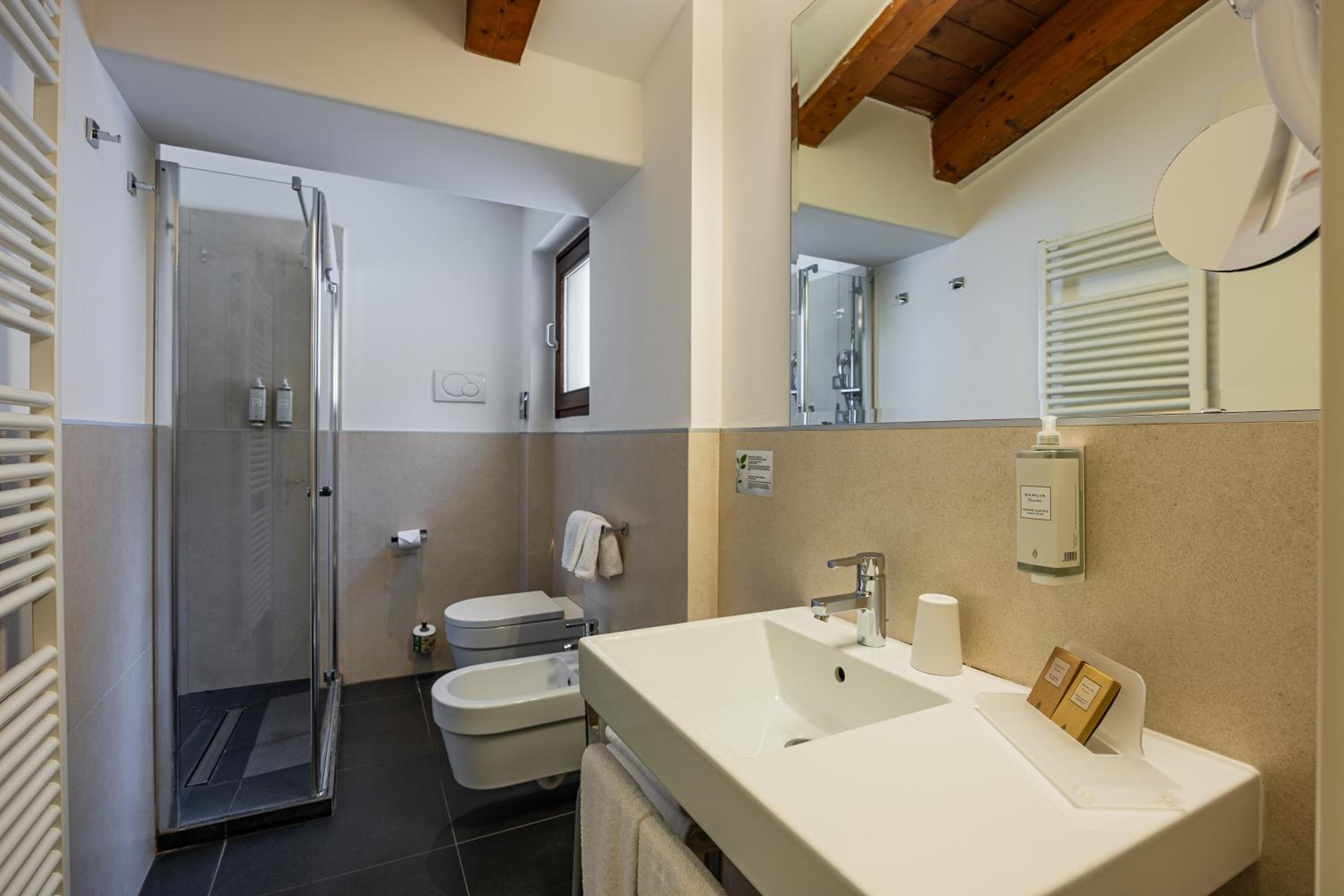 Triple Room - Photo 5