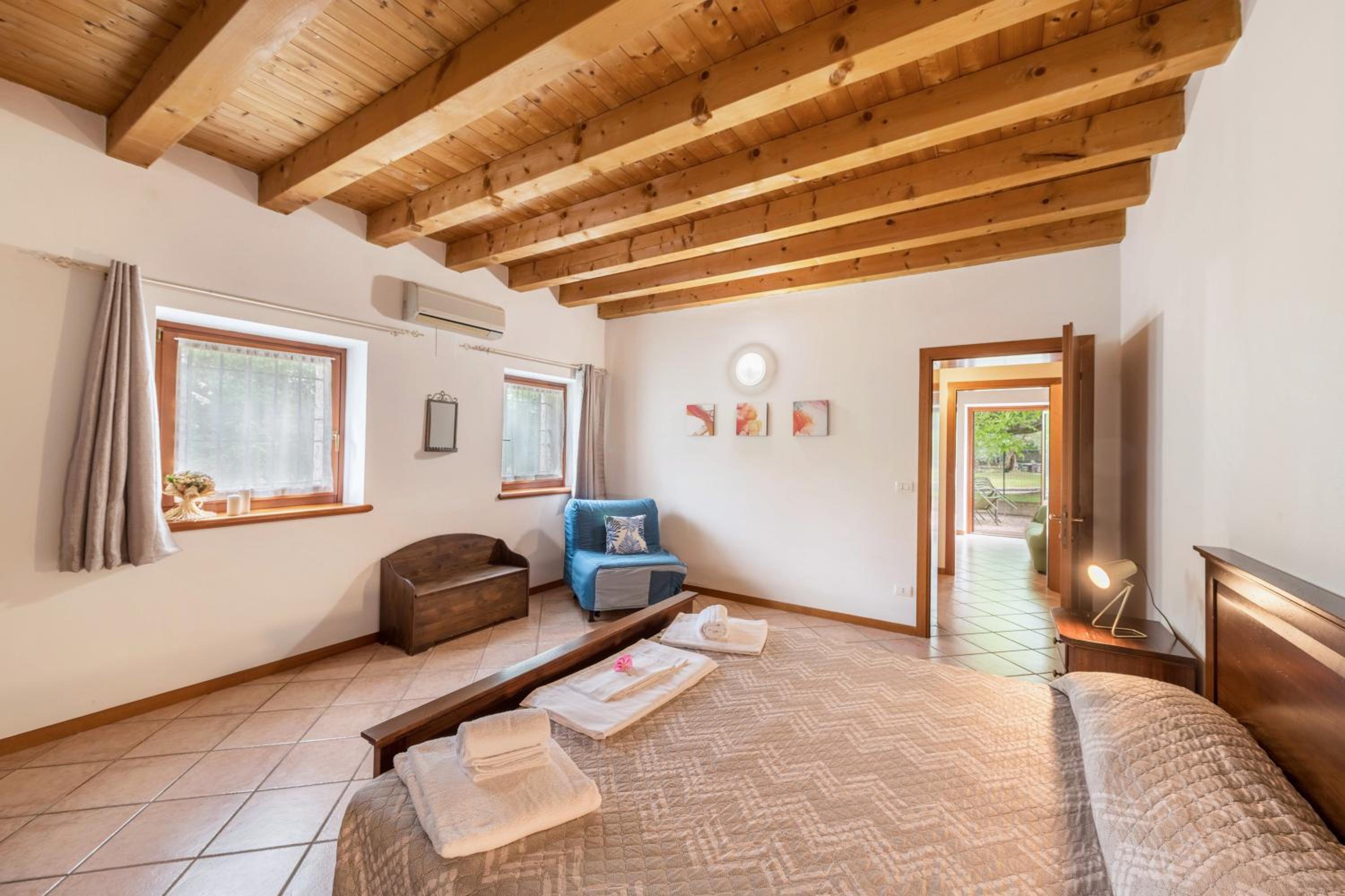 One-Bedroom Apartment with Garden View