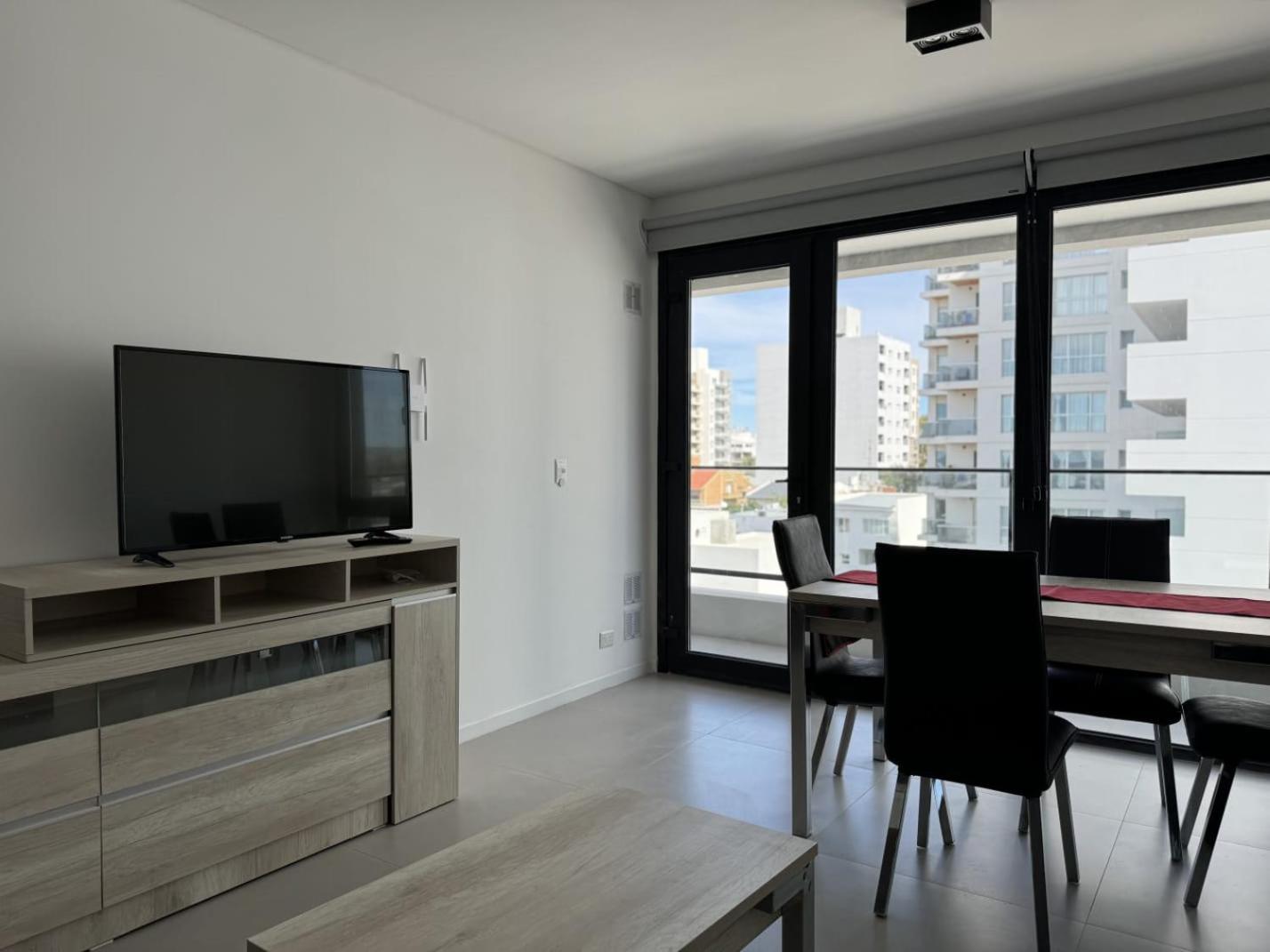 Two-Bedroom Deluxe Apartment with Balcony photo 1