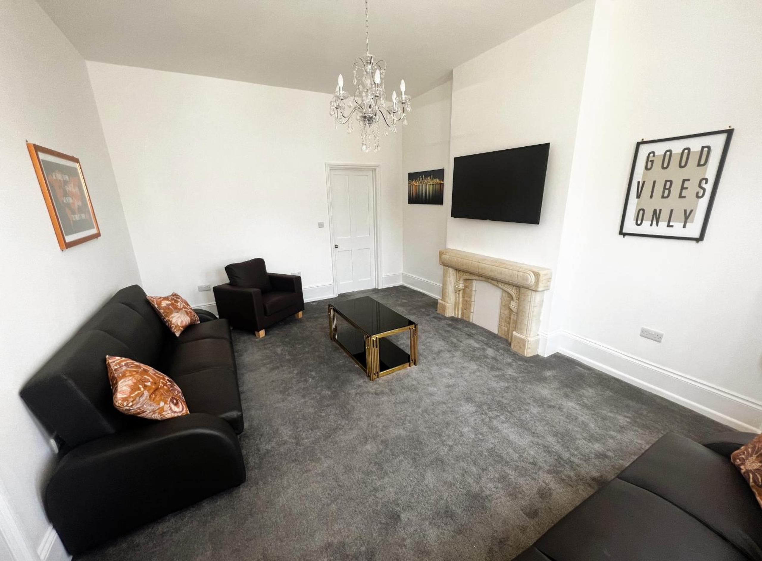 Four-Bedroom Holiday Home photo 2