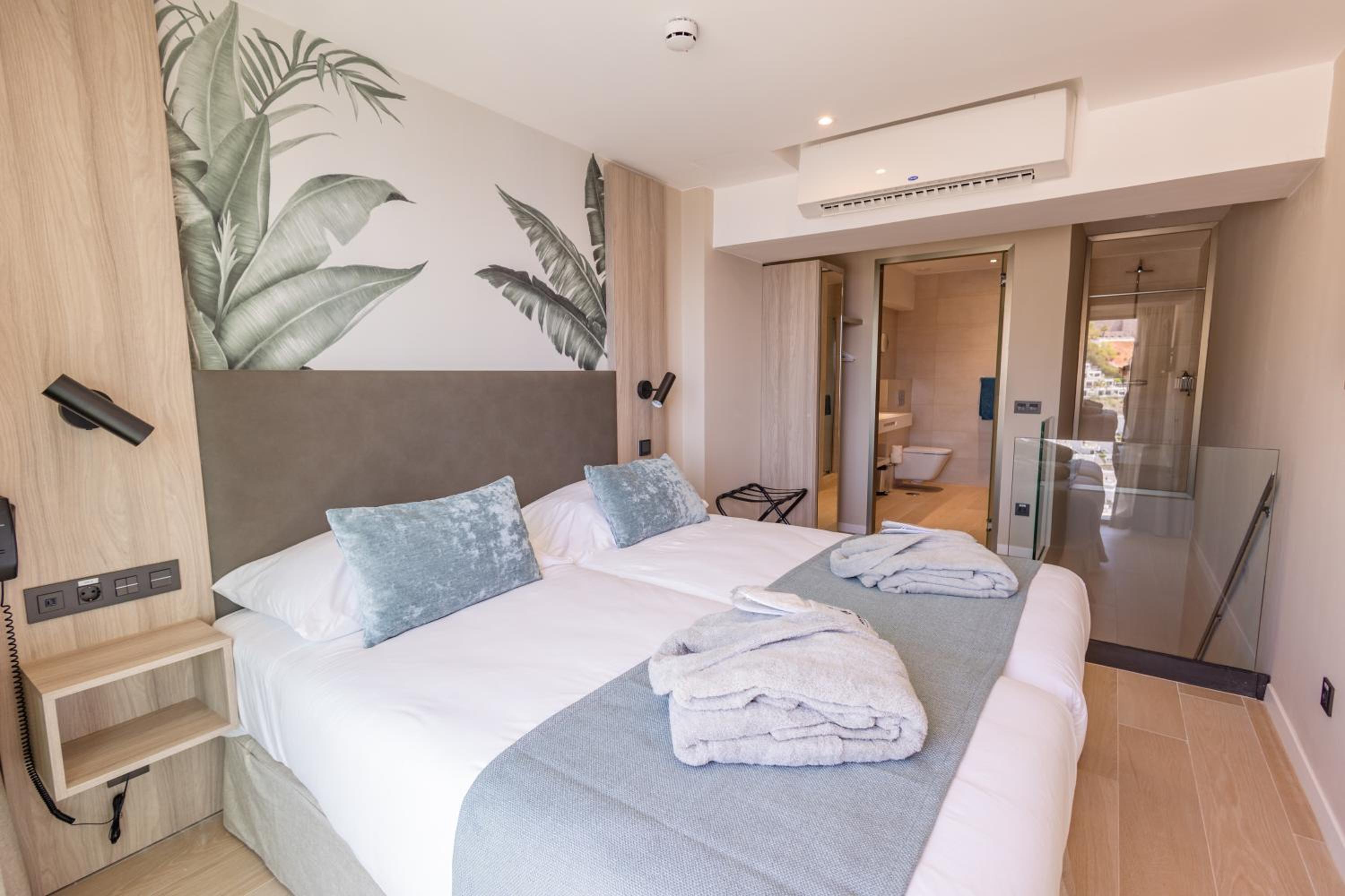 Duplex Superior Double Room with Private Pool (2 Adults) (+18)
