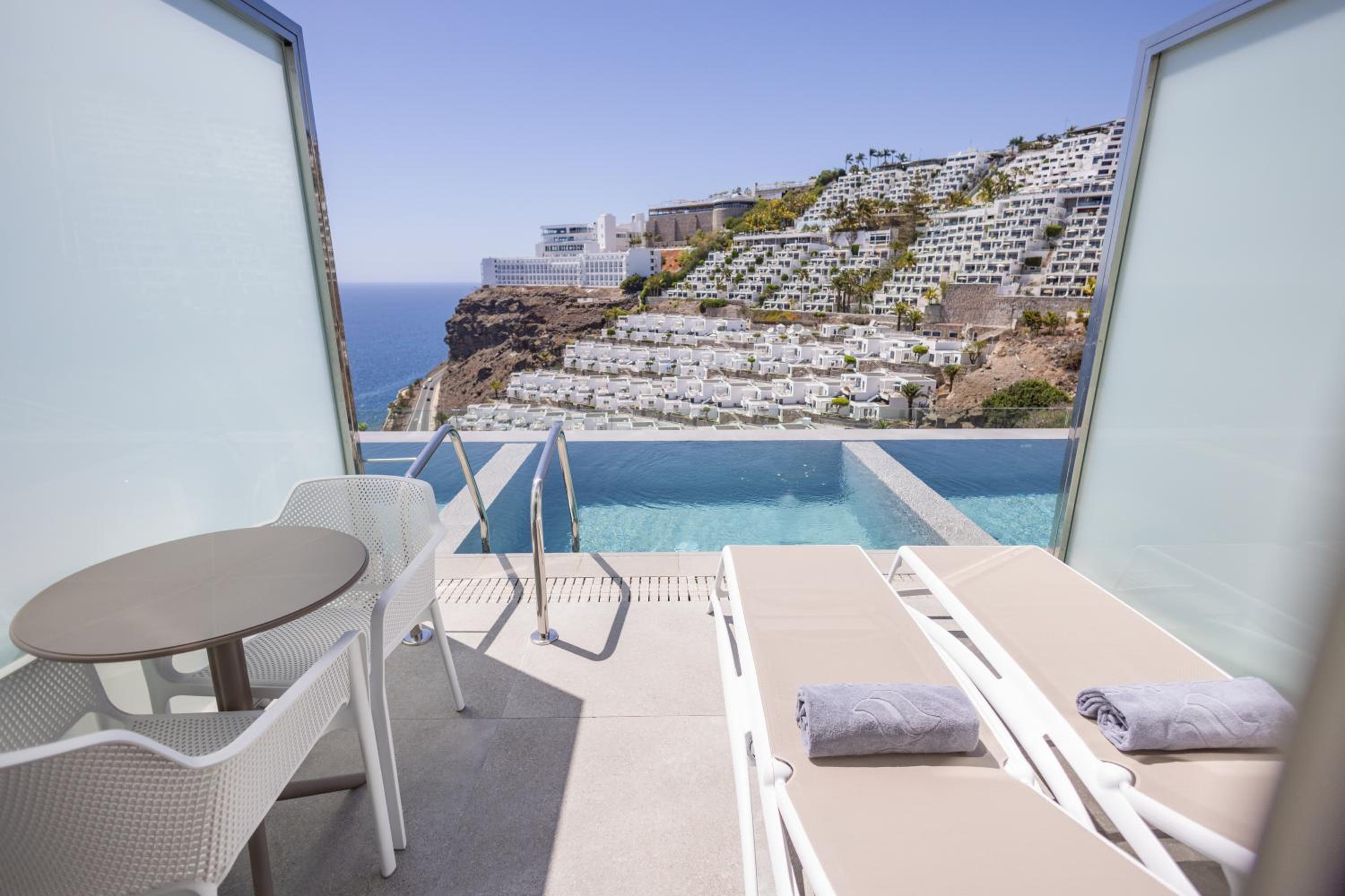 Duplex Superior Double Room with Private Pool (2 Adults) (+18)