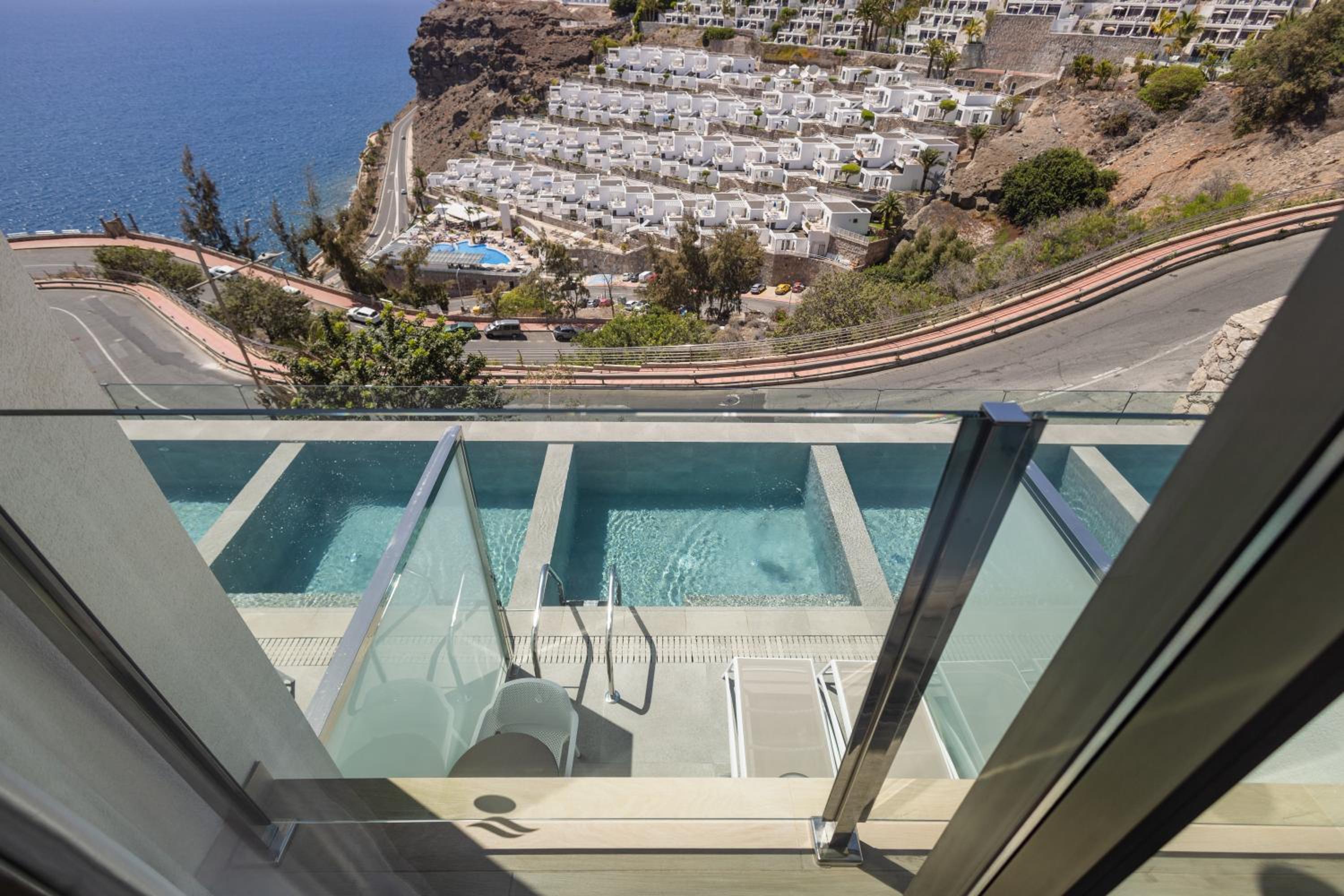 Duplex Superior Double Room with Private Pool ( 1 Adult) (+18)