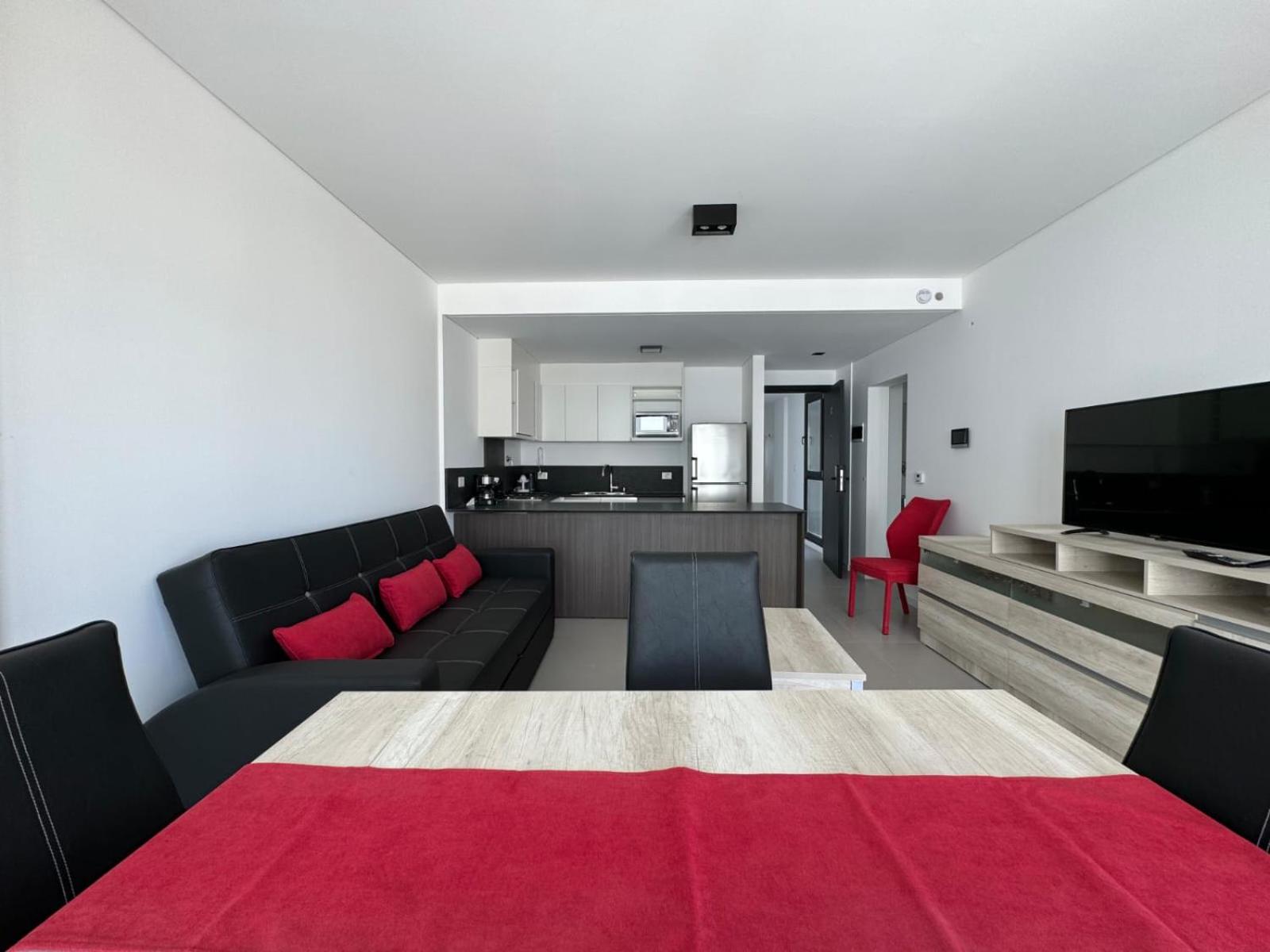 Two-Bedroom Deluxe Apartment with Balcony photo 2