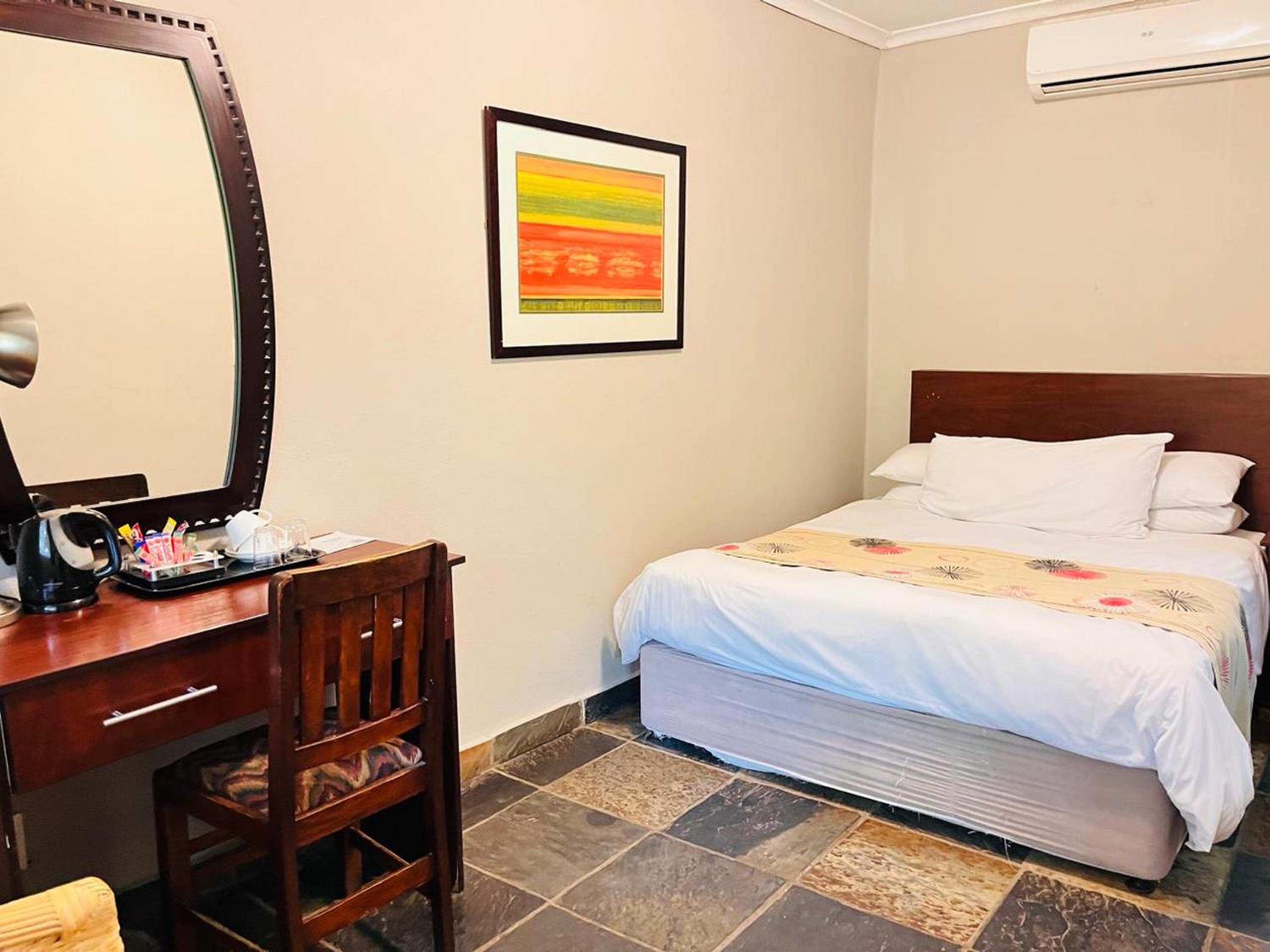 Basic Room - Photo 16