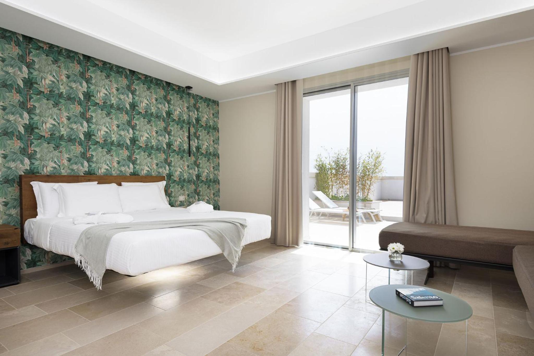 Suite with Terrace or Patio - Photo 1