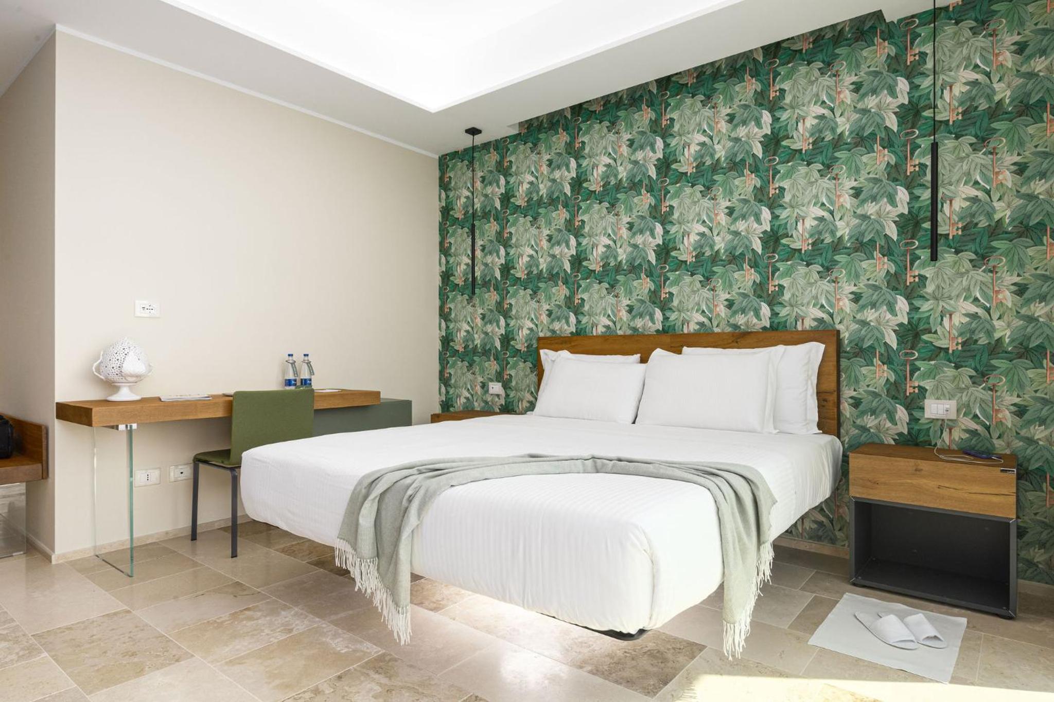 Deluxe Room - Photo 7