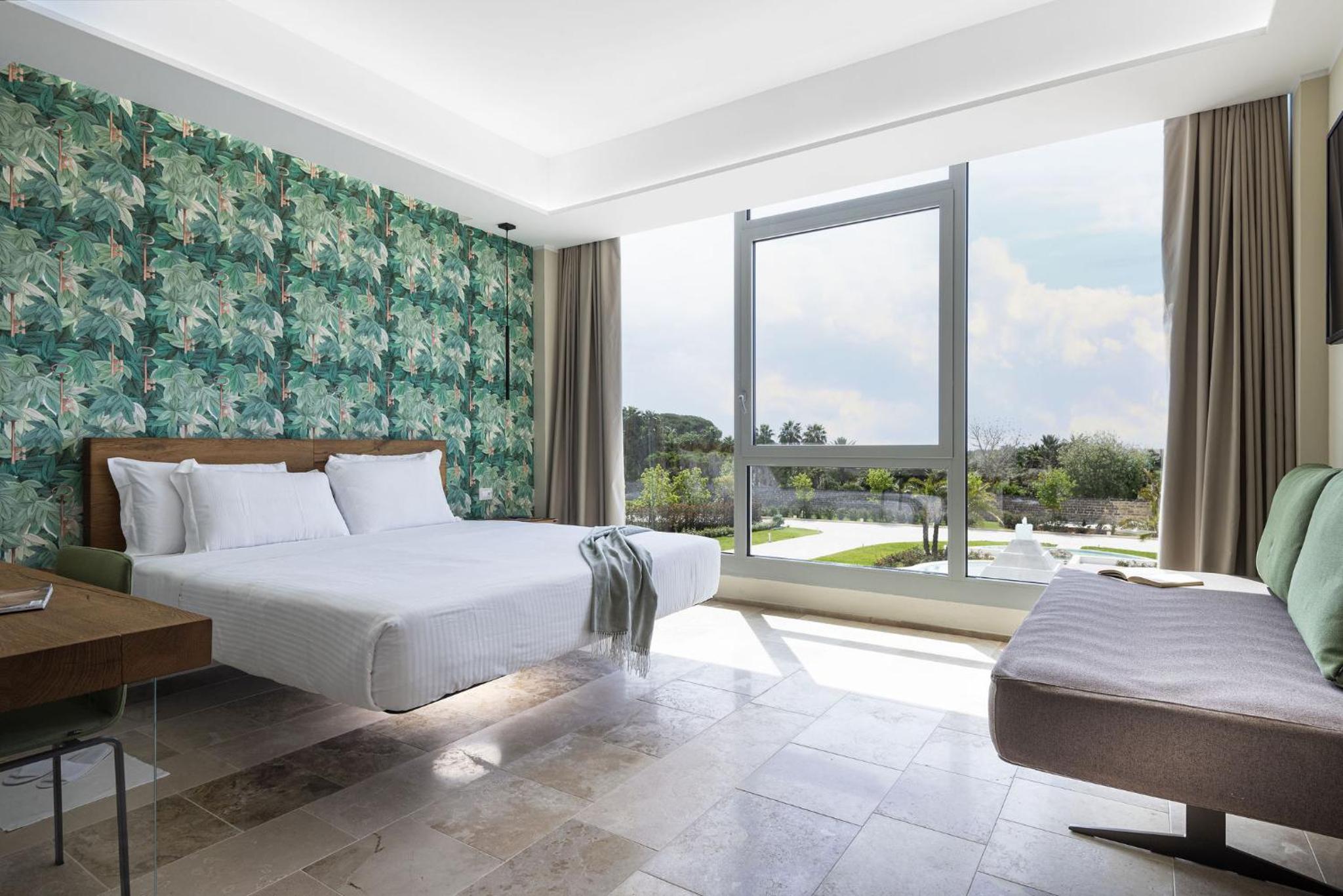 Deluxe Room - Photo 1