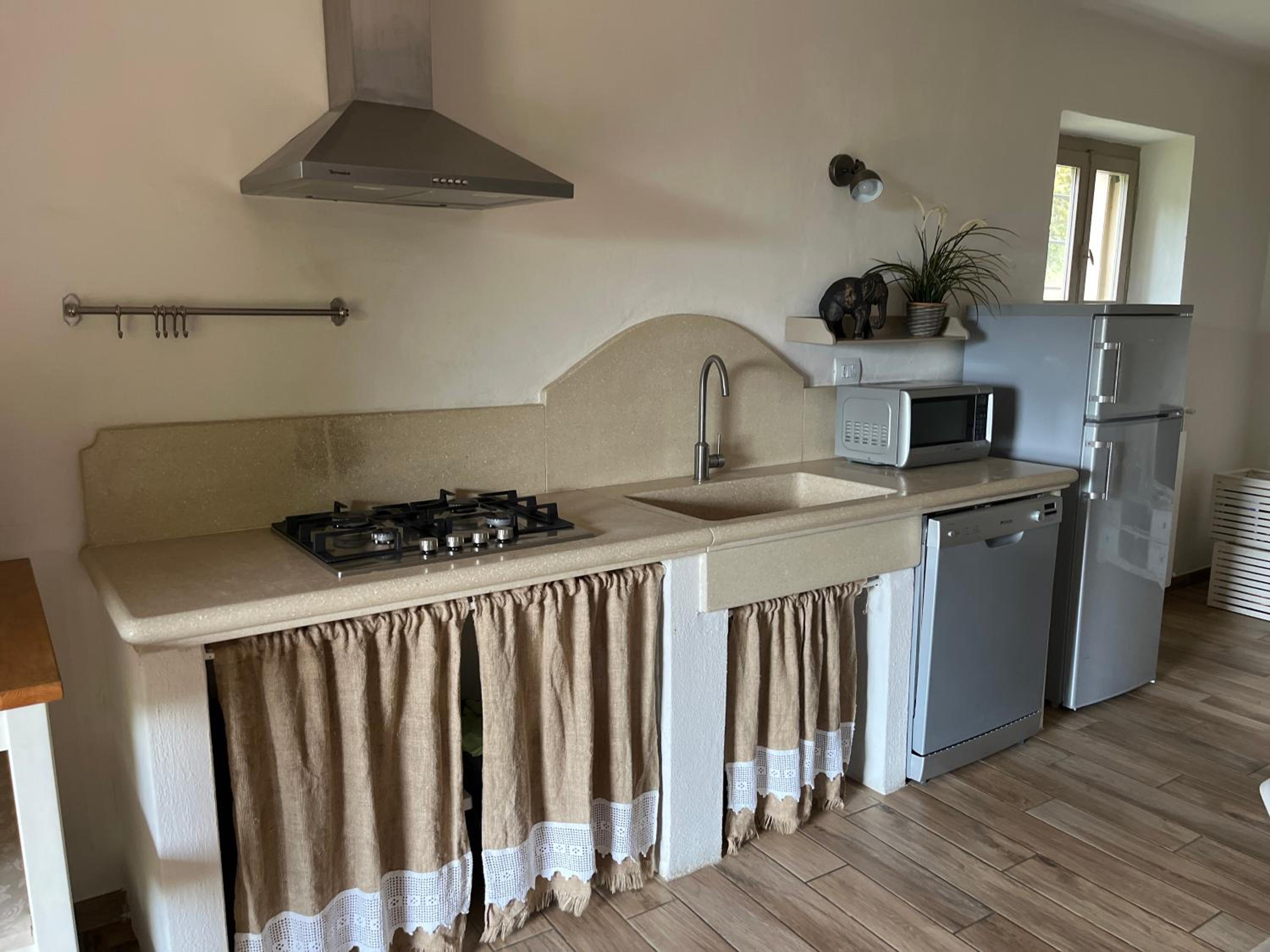 Apartment photo 2