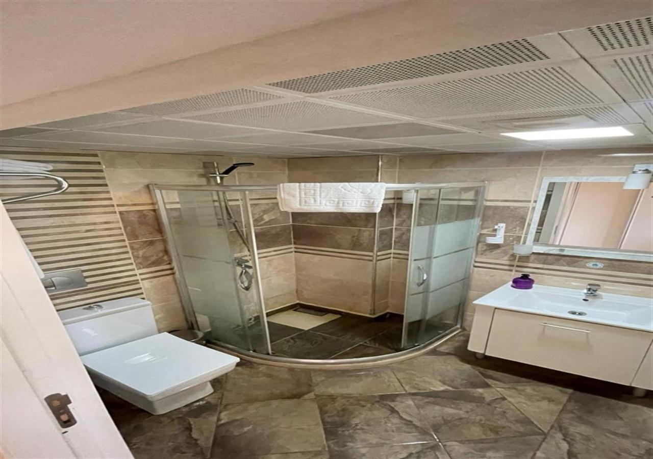 Double or Twin Room photo 3
