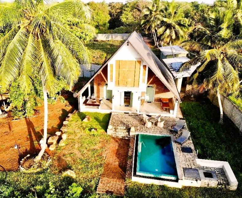 Three-Bedroom Villa photo 1