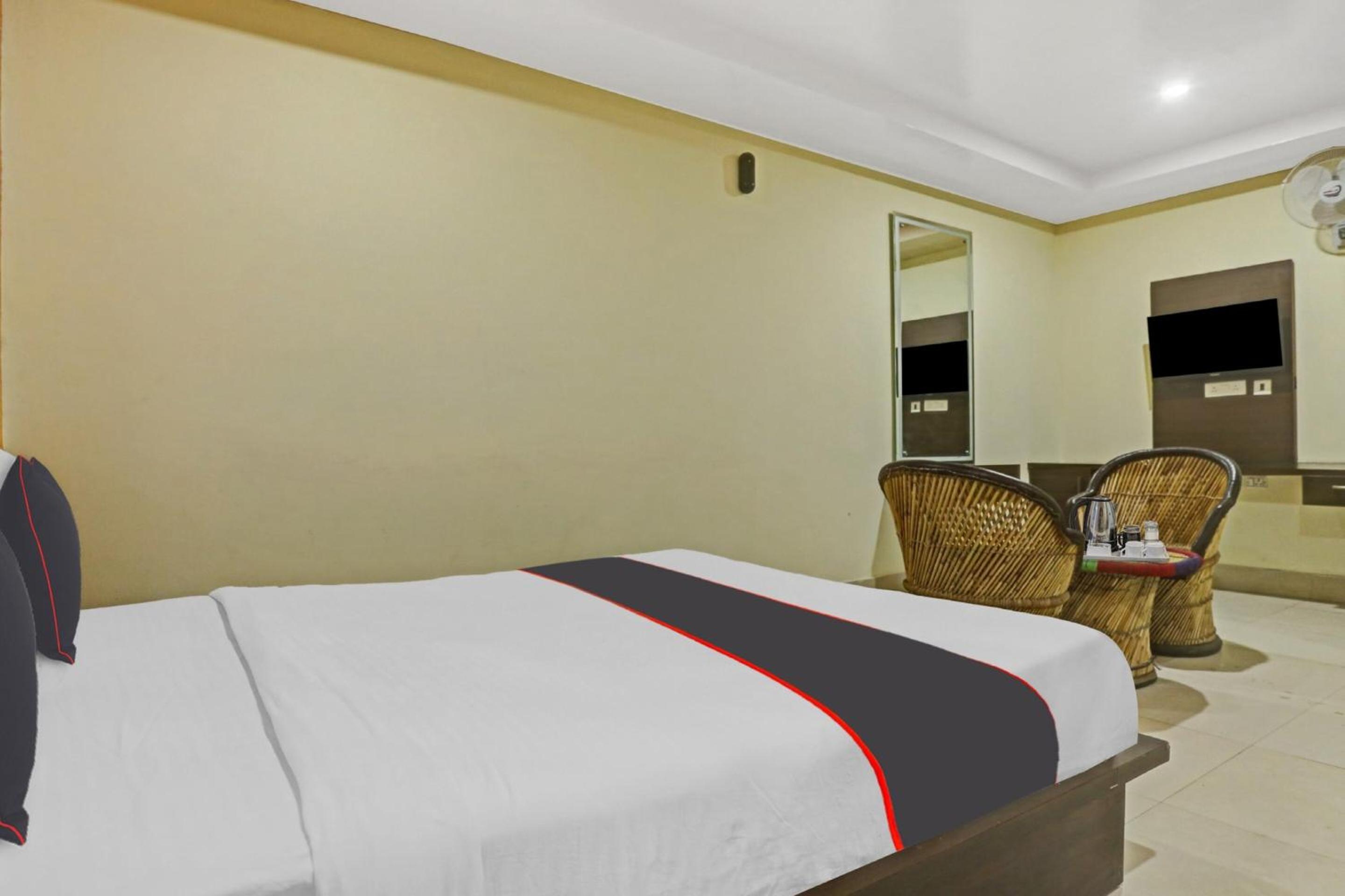 Deluxe Triple Room photo 3