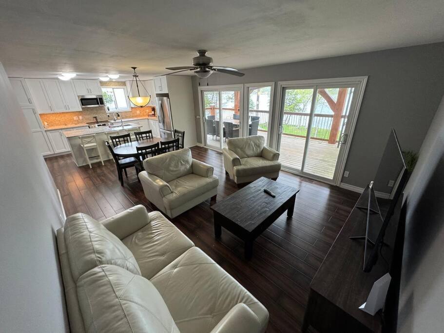 Three-Bedroom Chalet photo 1