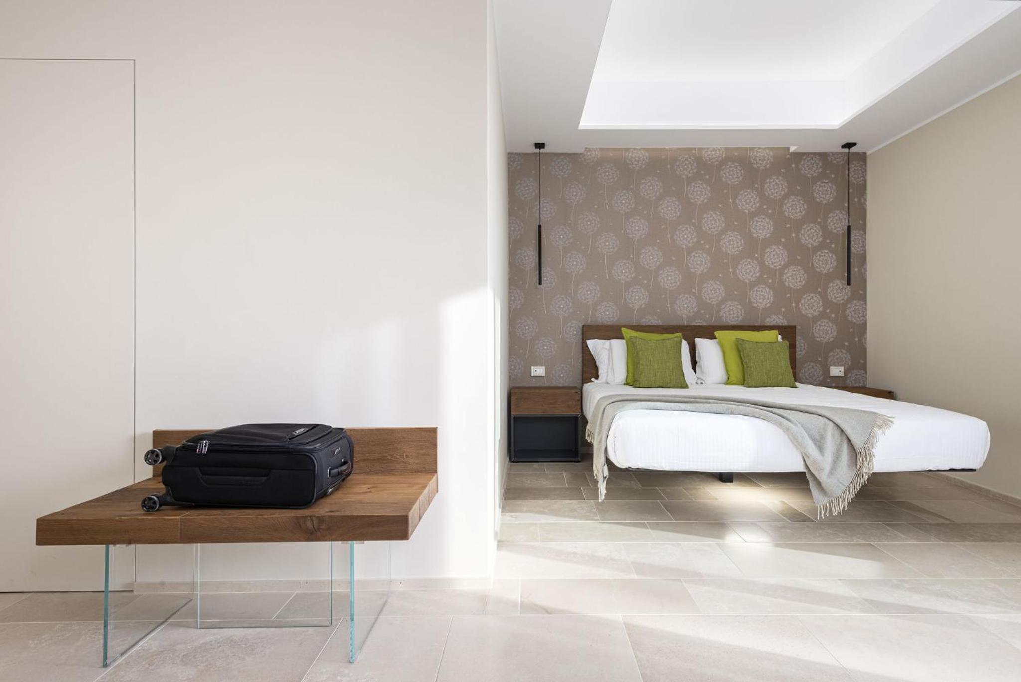 Junior Suite with Terrace or Patio - Photo 3